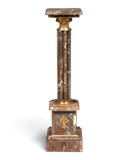 Hauptstadt Möblerei H900 Säule aus braunem Marmor mit goldenen Verzierungen und korinthischem Kapitell