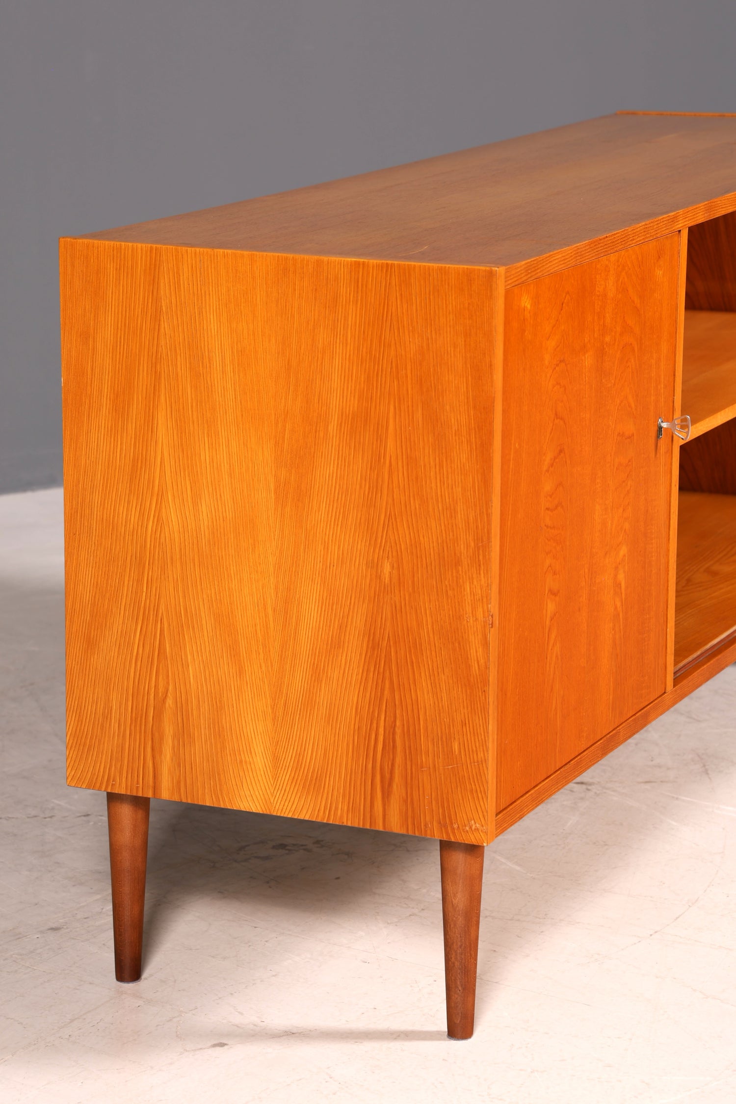 Wunderschönes Hellerau Sideboard Mid Century Regal Retro Bücherregal Schrank