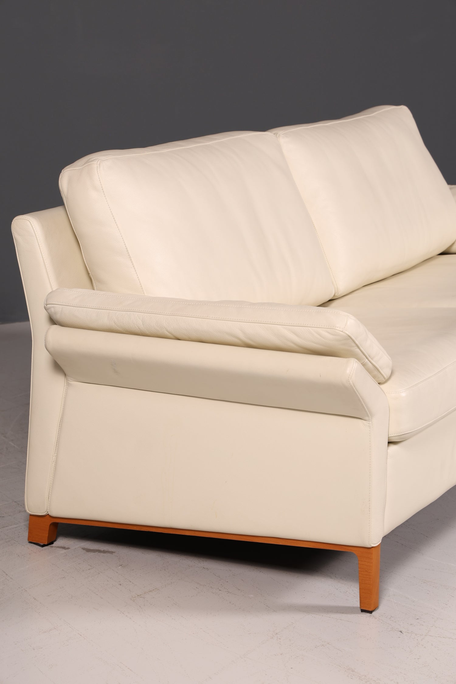Wunderschönes Original Rolf Benz Sofa Modell 3300 Creme Echtleder 2-Sitzer Couch Designer Ledersofa