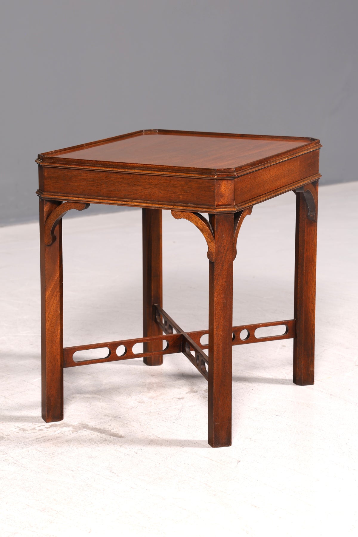 Edler Englischer Beistelltisch der Marke Bevan Funnell Mahagoni Side Table Ablagetisch Antik Vintage
