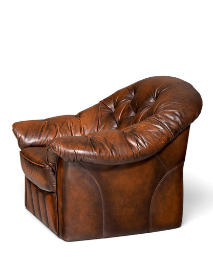 Hauptstadt Möblerei Chesterfield Sessel aus braunem Echtleder mit klassischer Knopfheftung im Vintage-Stil