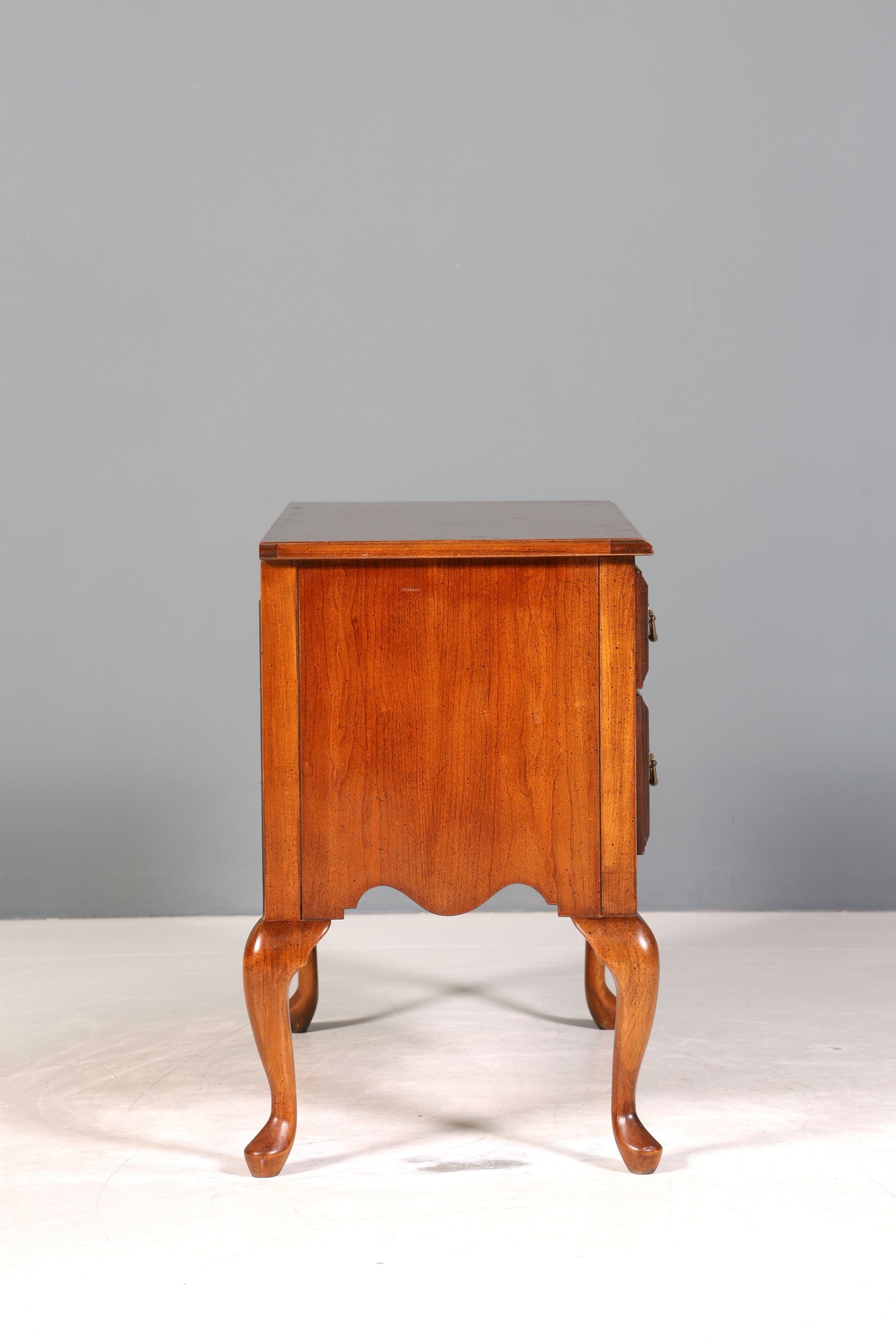 Stilvolle Kommode der Marke American Drew Inc. Antik Stil Sideboard USA Schubladenkommode