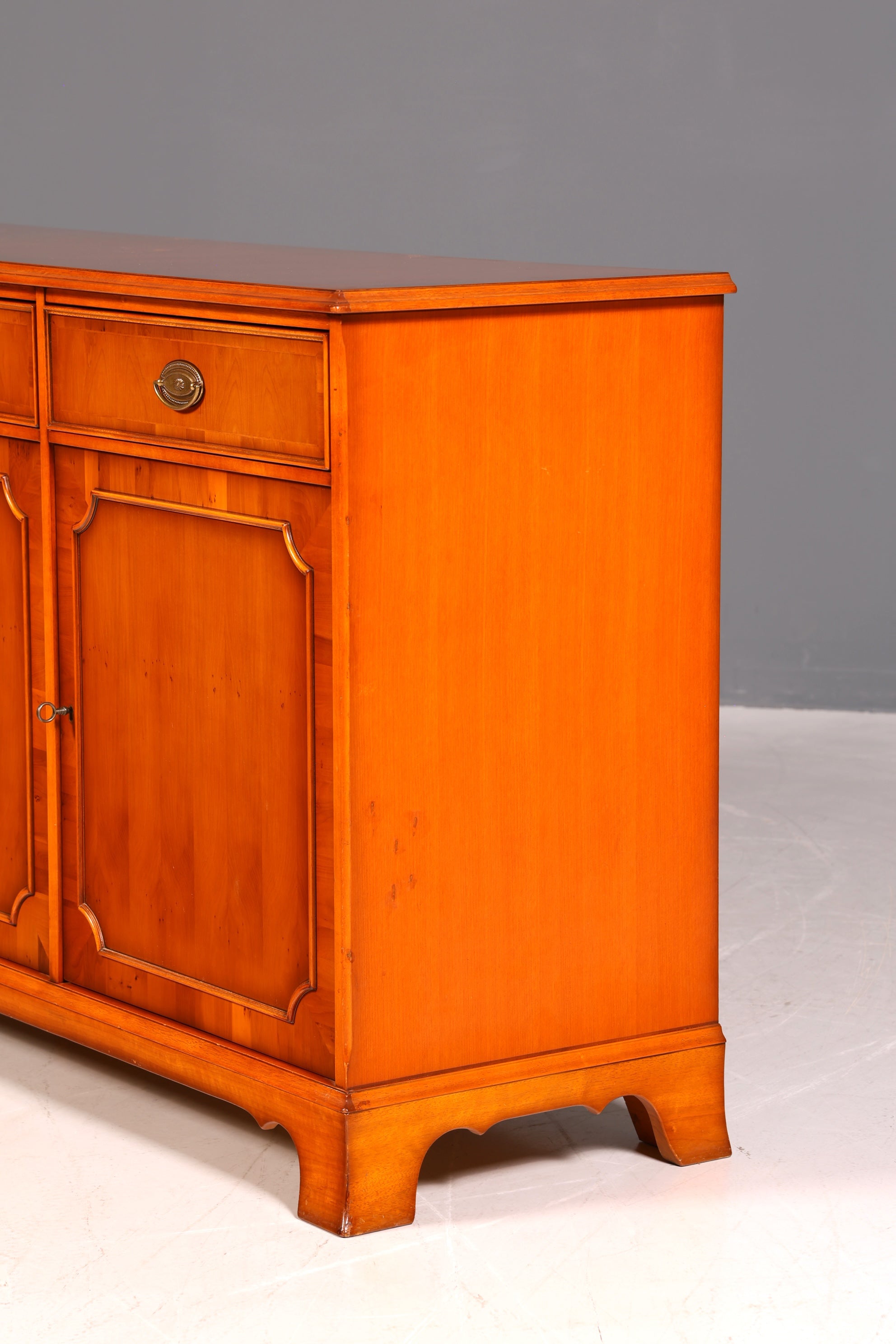 Traumhaftes Original Heldense Sideboard Buffet Antik Stil Englisches Schrank Anrichte