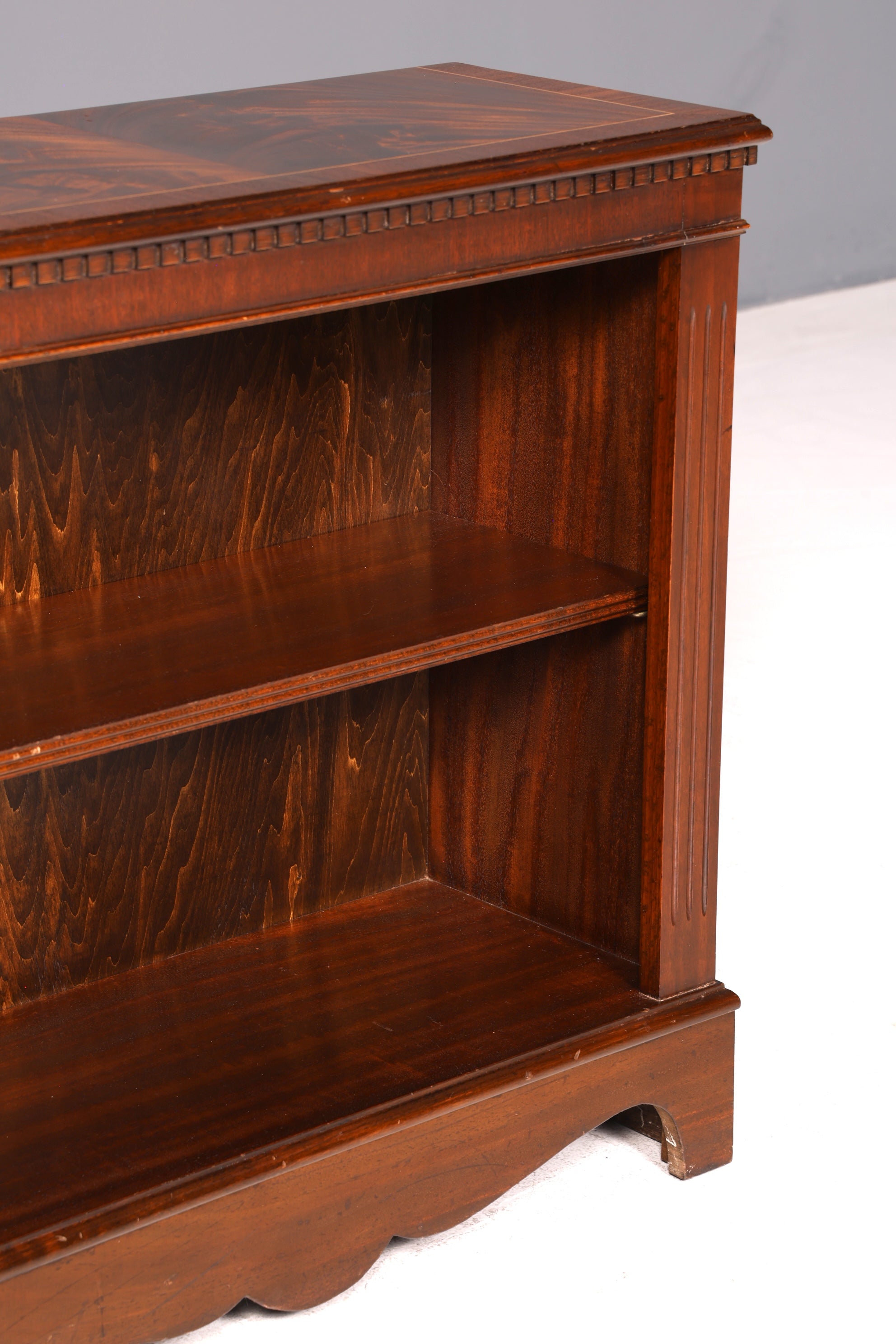 Edles Englisches Bücherregal Mahagoni Regal Antik Stil Standregal Bücherschrank Vintage