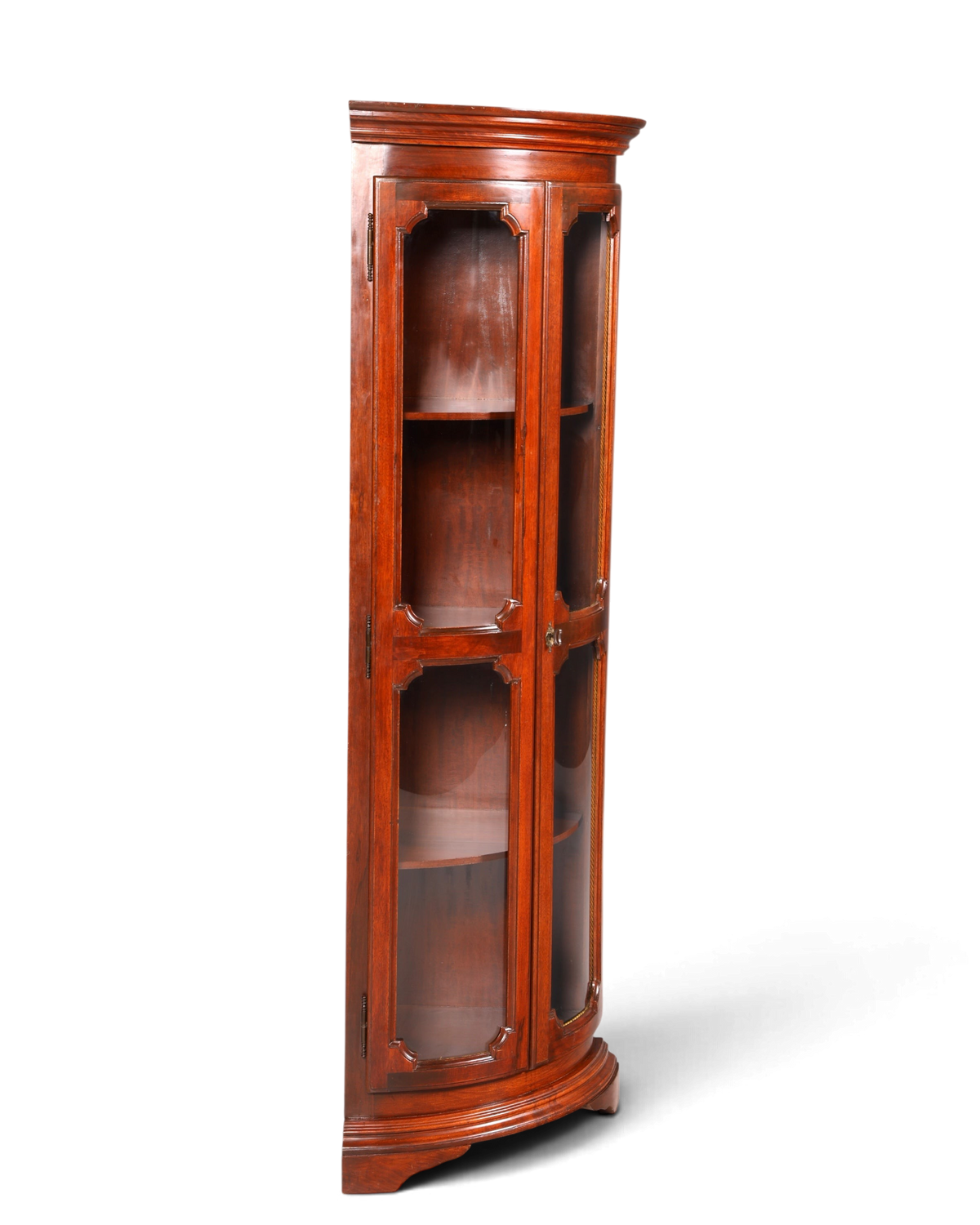 Hauptstadt Möblerei Selva Eckvitrine aus massivem Holz im antiken Stil mit Glasfront und eleganter Patina