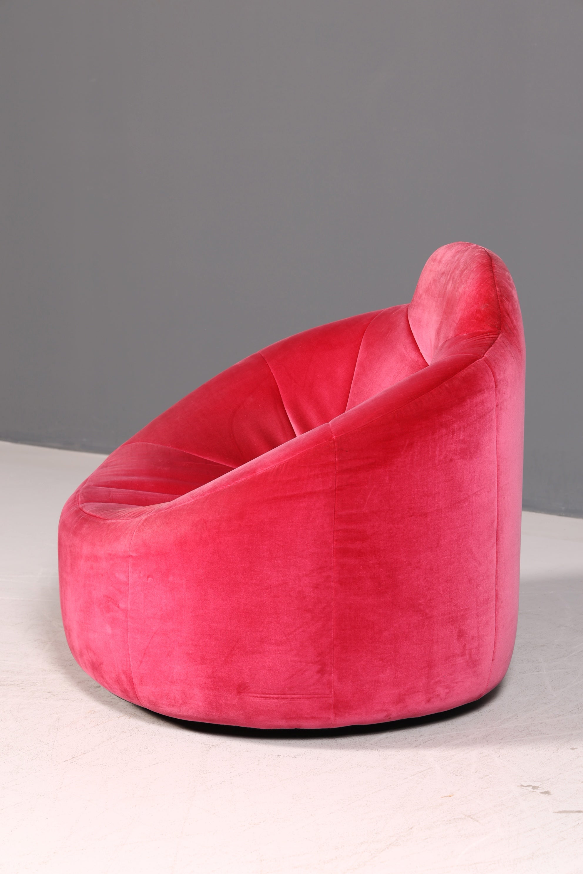 Edler Ligne Roset Pumpkin Sessel mit Hocker Pink Samt Designer Loungesessel Pierre Paulin Pouf Vintage