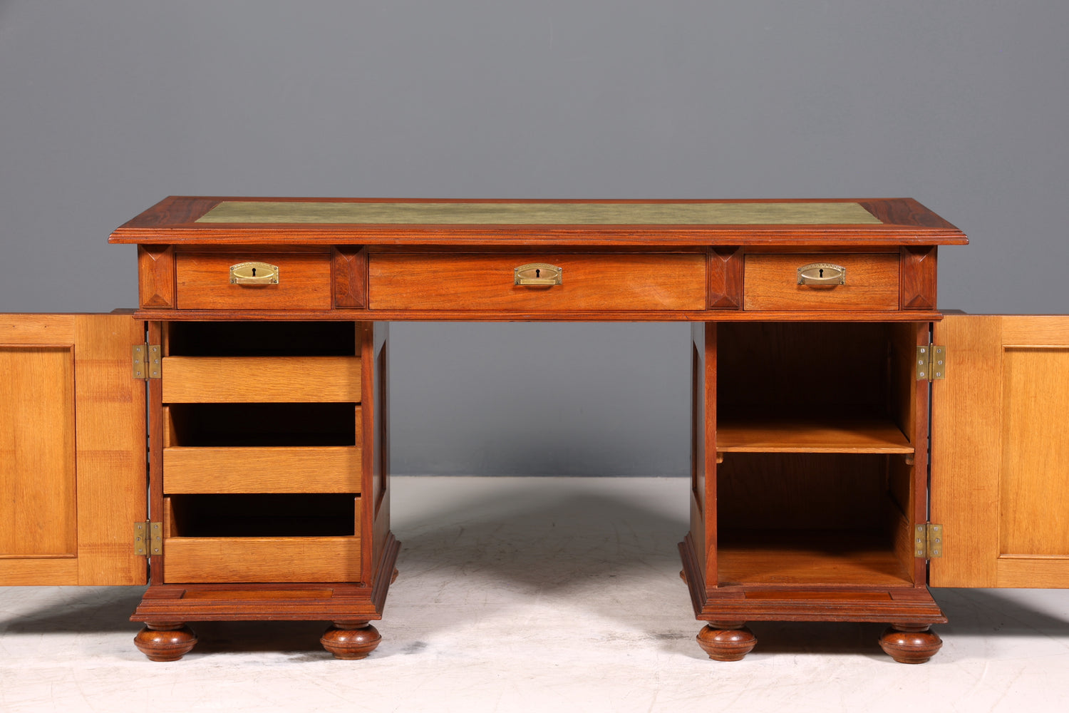 Wunderschöner Gründerzeit Schreibtisch Jugendstil Bürotisch echt Holz Antik Office Desk Herrenzimmer