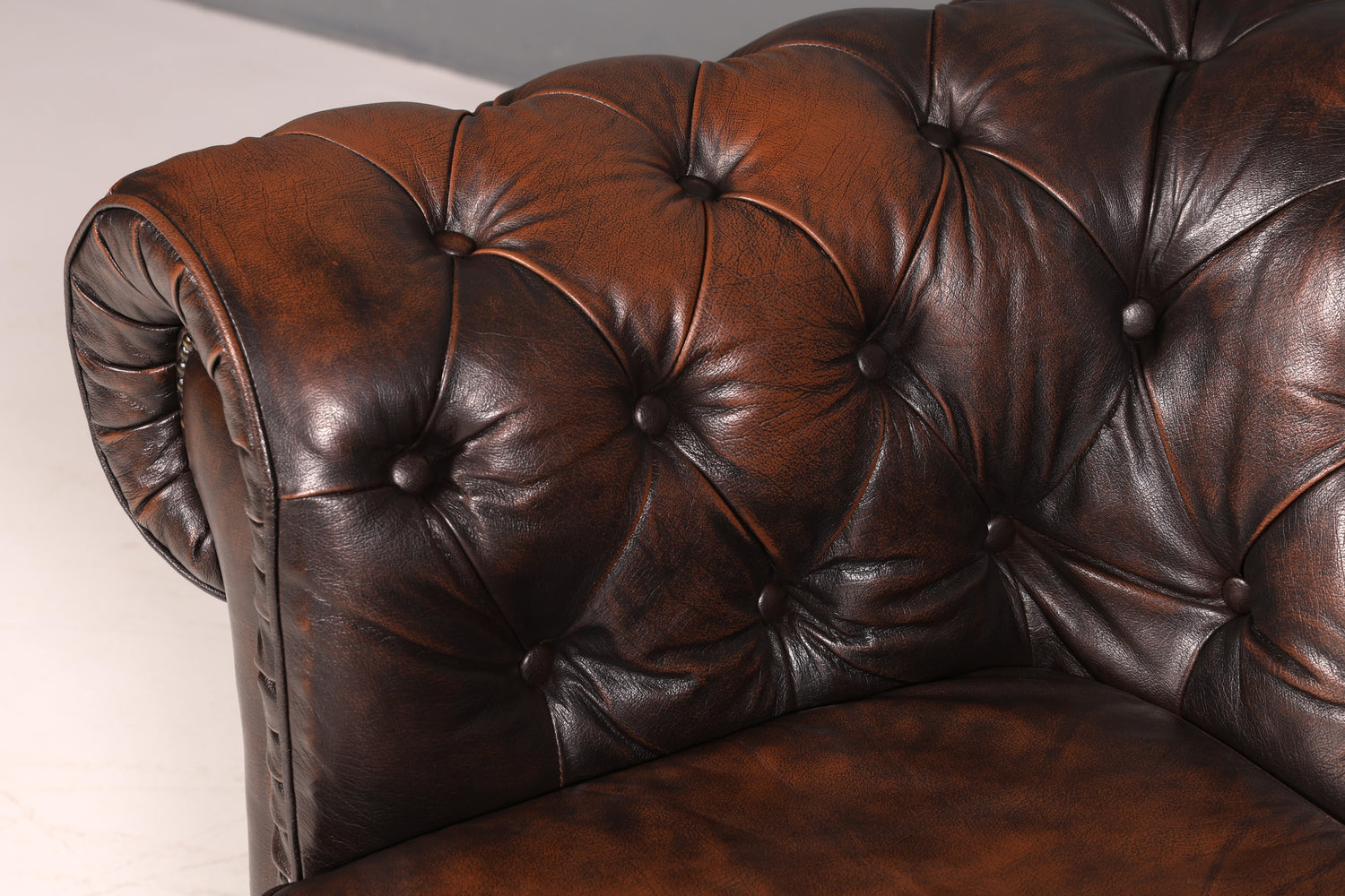 Wunderschönes Original Chesterfield Sofa 3-Sitzer Echt Leder Couch Englisch Ledersofa Vintage