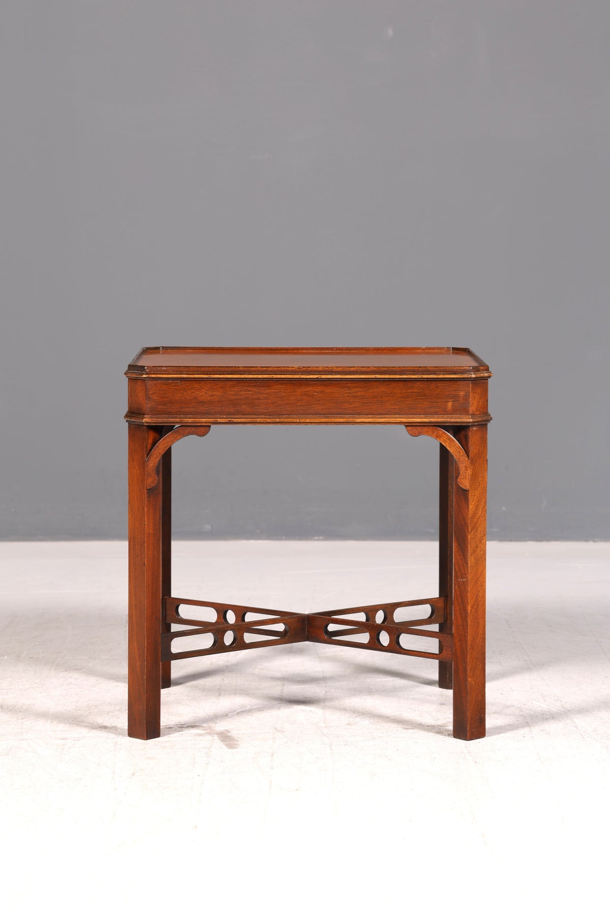 Edler Englischer Beistelltisch der Marke Bevan Funnell Mahagoni Side Table Ablagetisch Antik Vintage