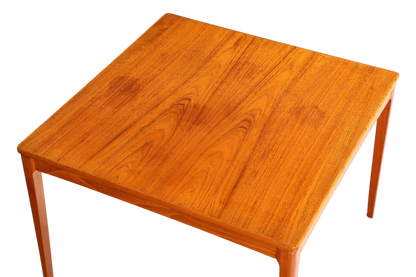 Hauptstadt Möblerei Alberts Tibro Couchtisch aus Teakholz im skandinavischen Mid-Century-Design mit warmer Maserung