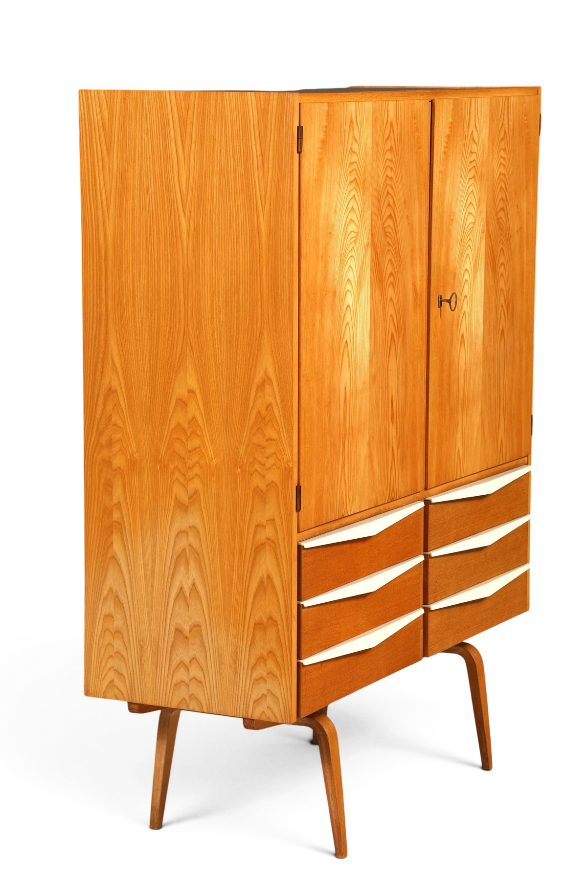 Hauptstadt Möblerei Hellerau Schrank Modell 427 aus Eschenholz im Mid-Century-Design mit konischen Beinen