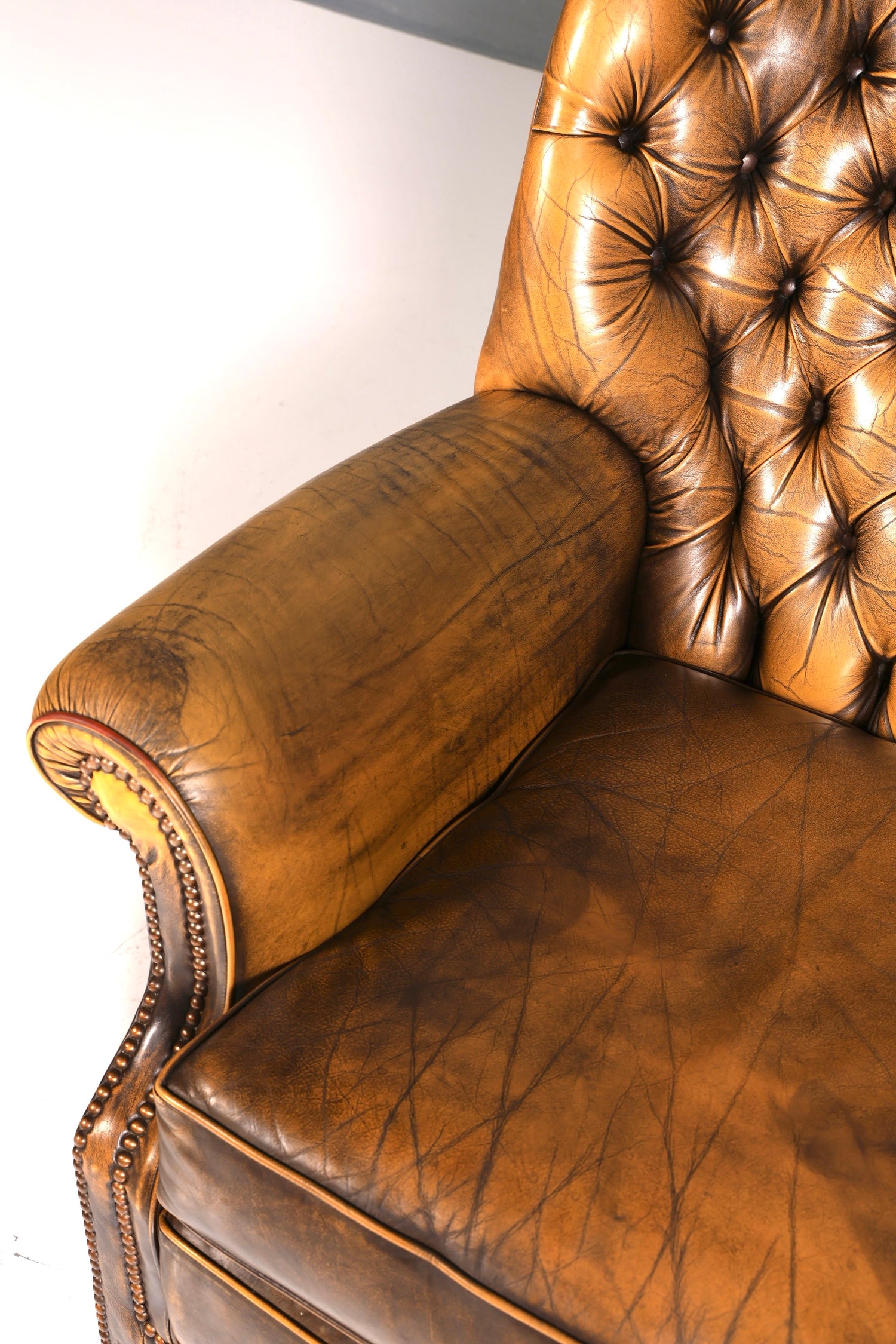 Stilvoller Original Chesterfield Sessel Englischer Armlehnsessel Englisch Herrensessel 1 von 2