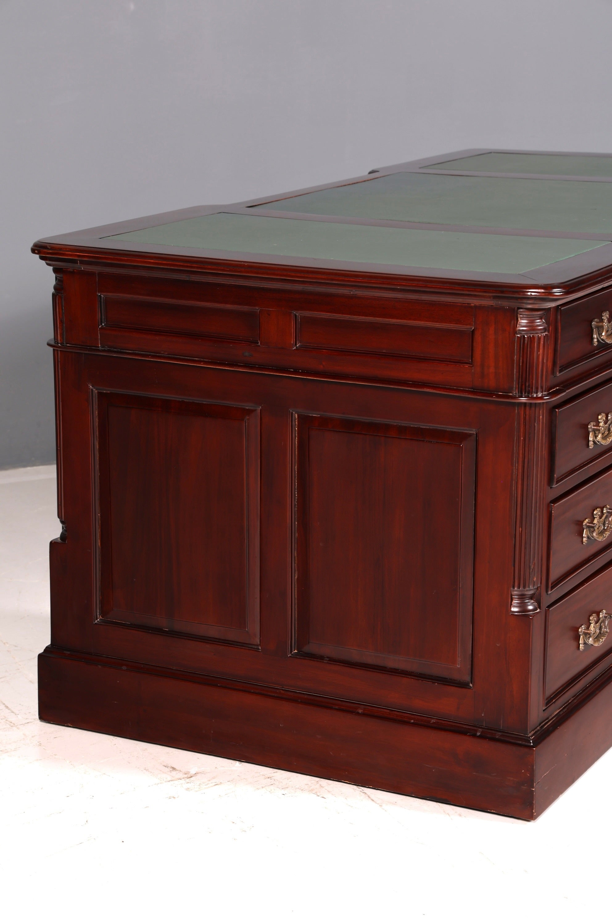 Wunderschöner Englischer Schreibtisch Mahagoni echt Lederauflage Bürotisch Partner Desk Office Desk Antik Vintage