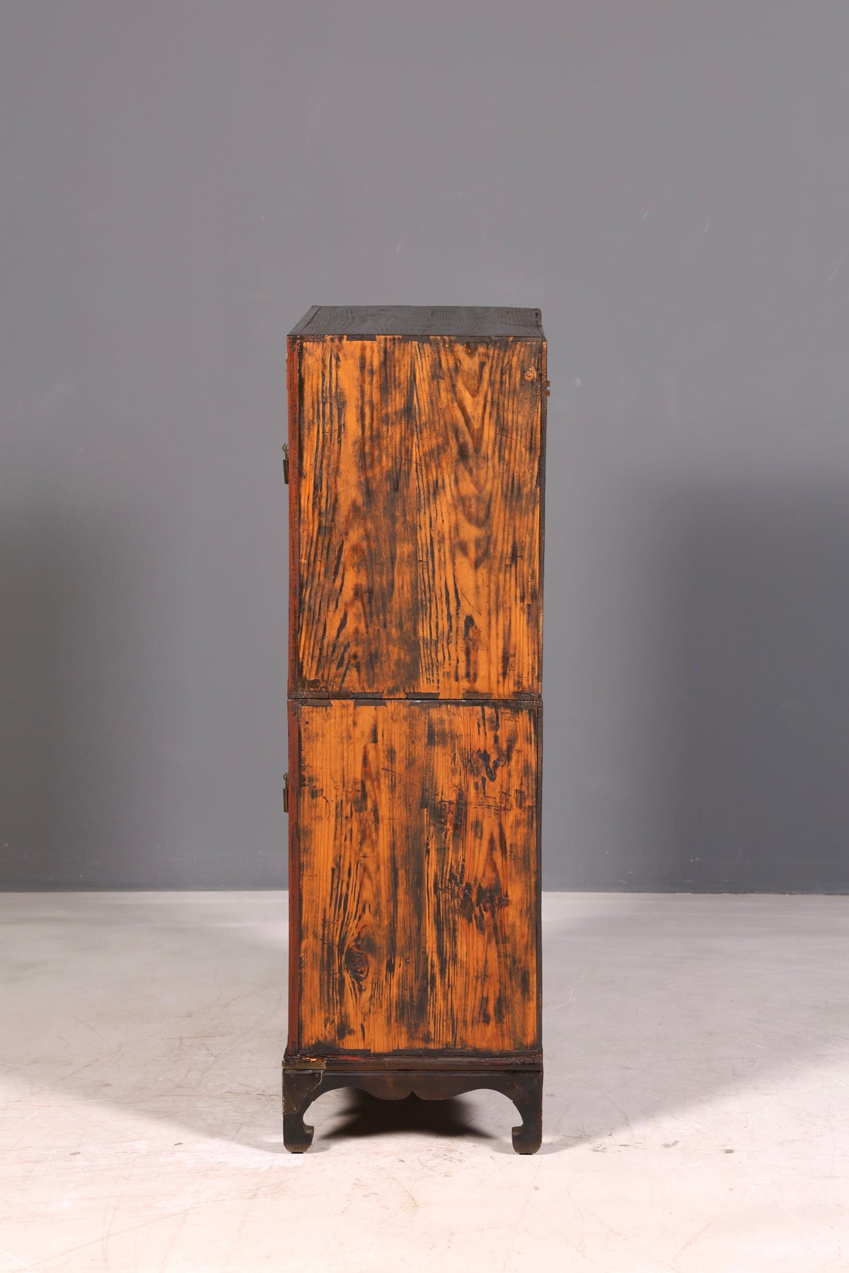 Beautiful Asian cabinet, antique chest of drawers, solid wood, genuine brass, vertiko
