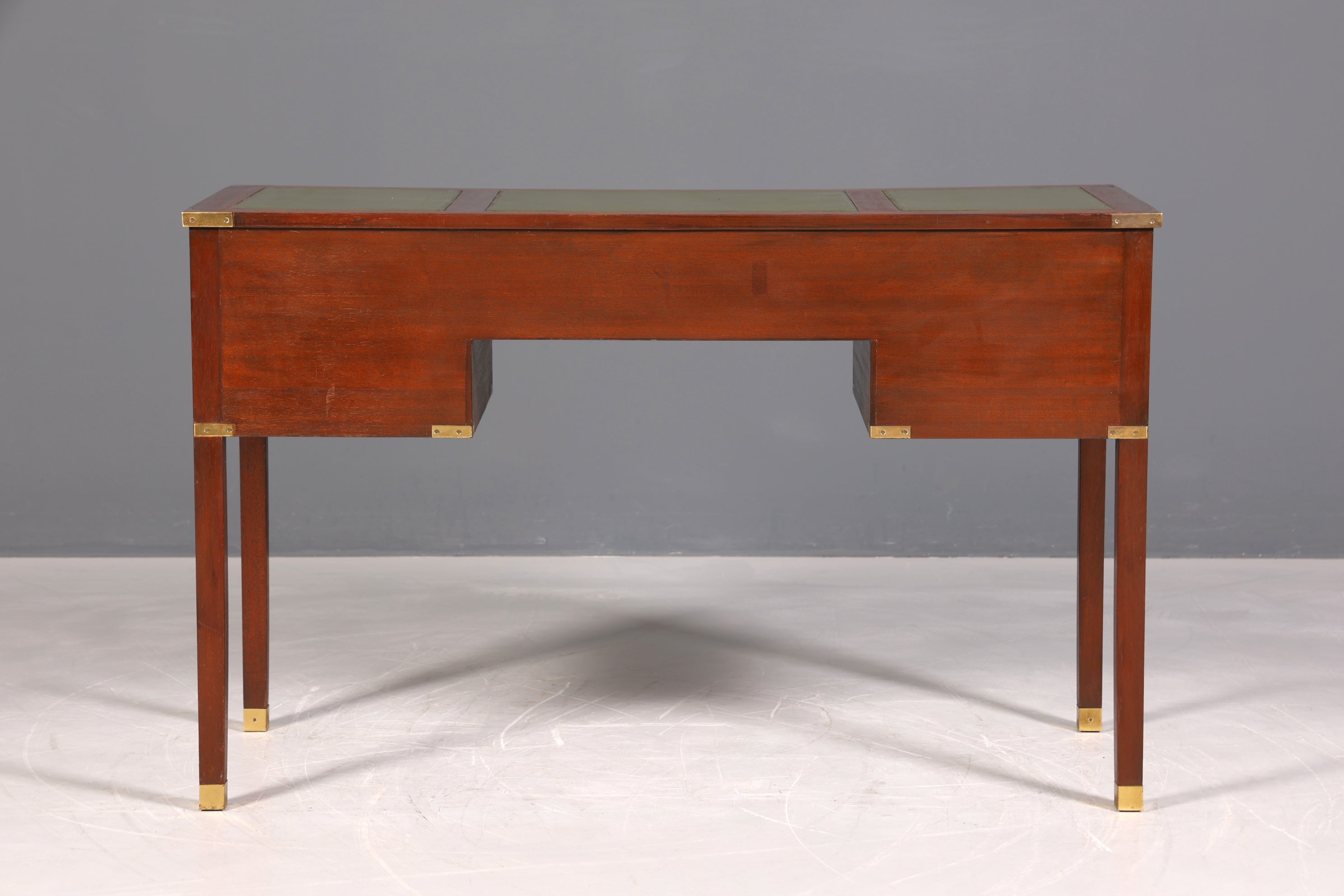 F945 Finish Edler Maritimer Schreibtisch Englischer Military Chest Bürotisch Office Table mit echt Lederauflage