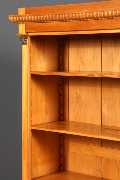 Traumhaftes Regal im Biedermeier Stil Antik Bücherregal Weichholz Buchablage