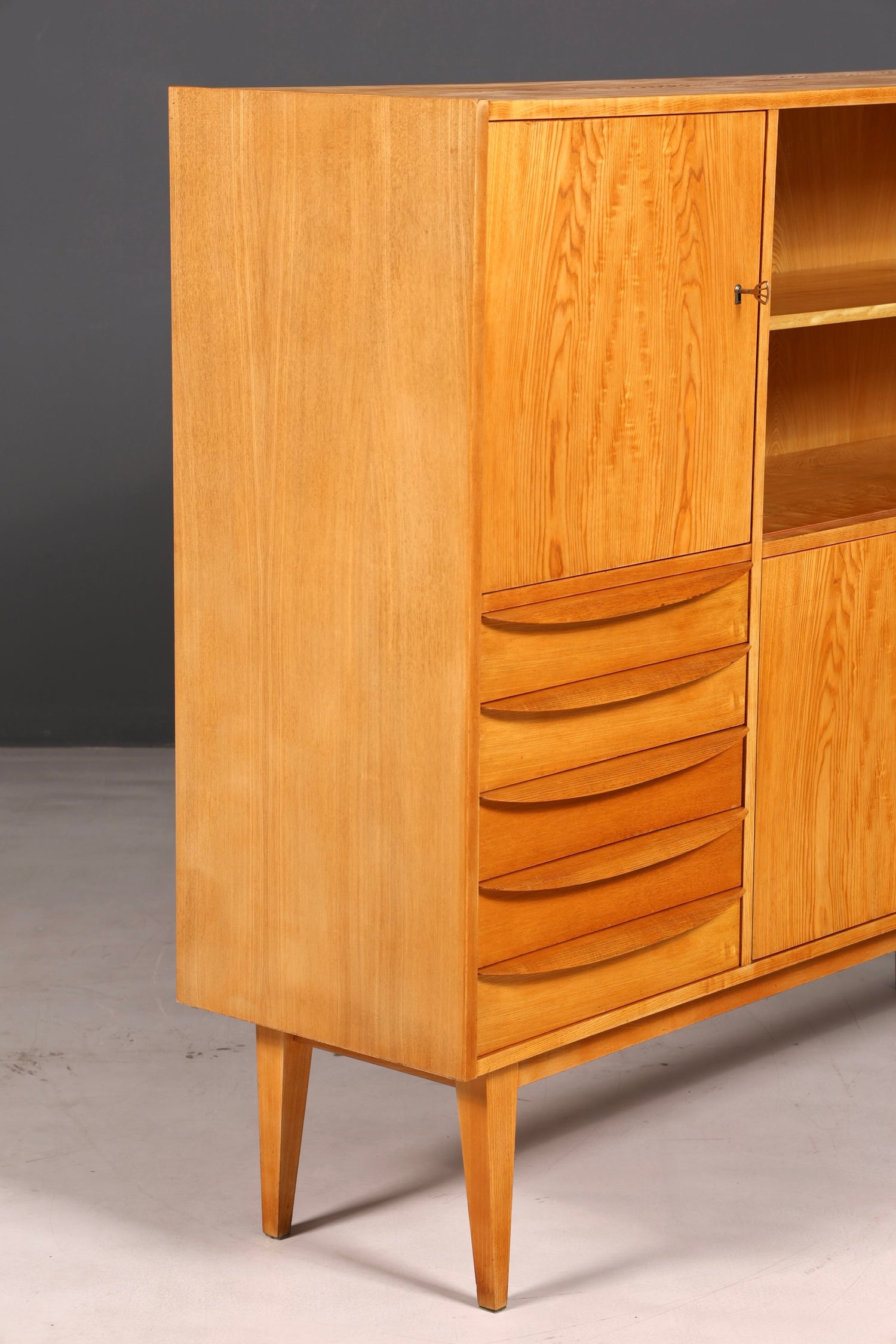 Beautiful Original Hellerau Cabinet Mid-Century Display Cabinet Franz Ehrlich 602 Sideboard Bookshelf