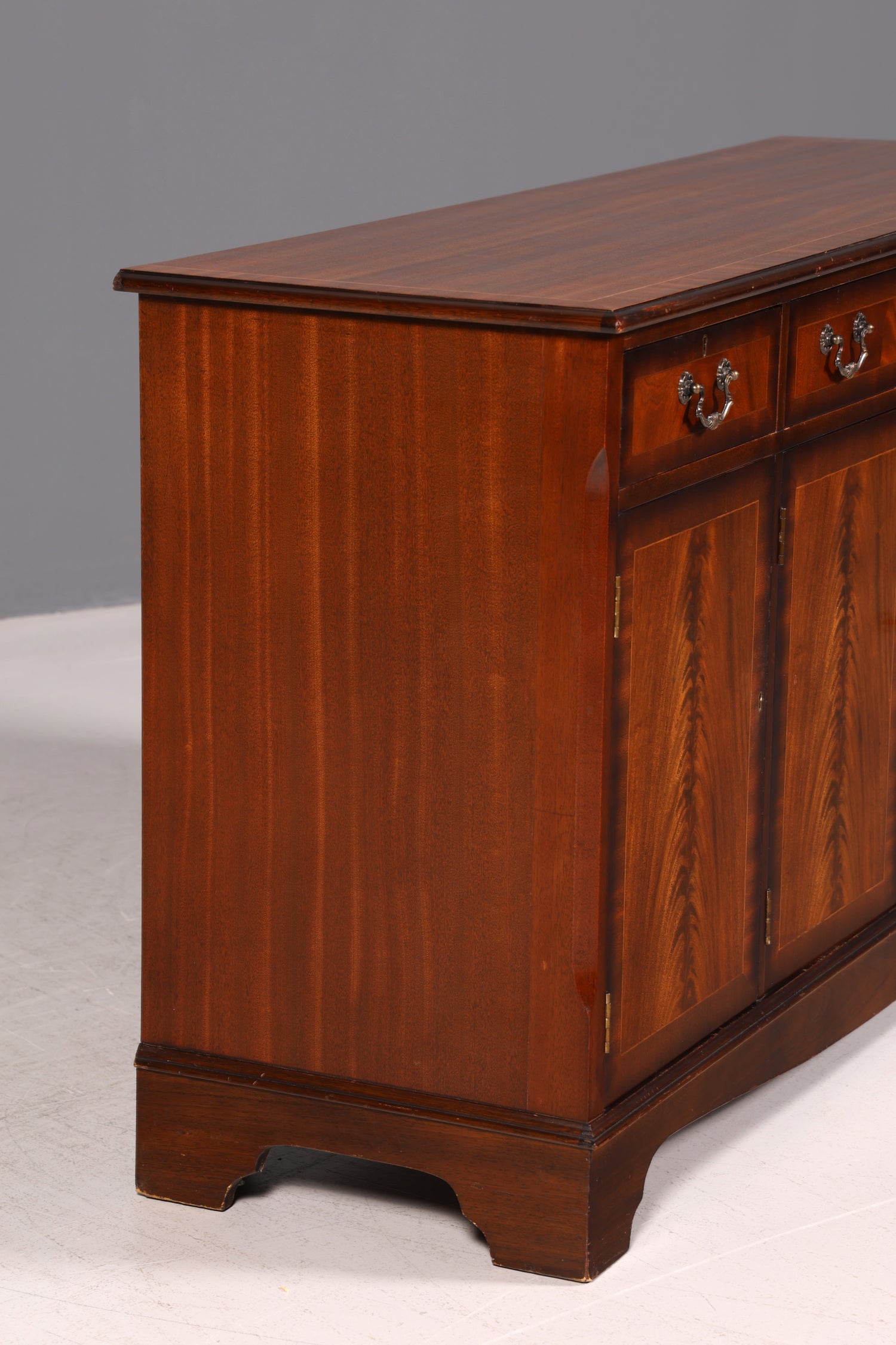 Wunderschönes Englisches Sideboard Mahagoni Schrank 60er Buffetschrank Kommode Anrichte Vintage
