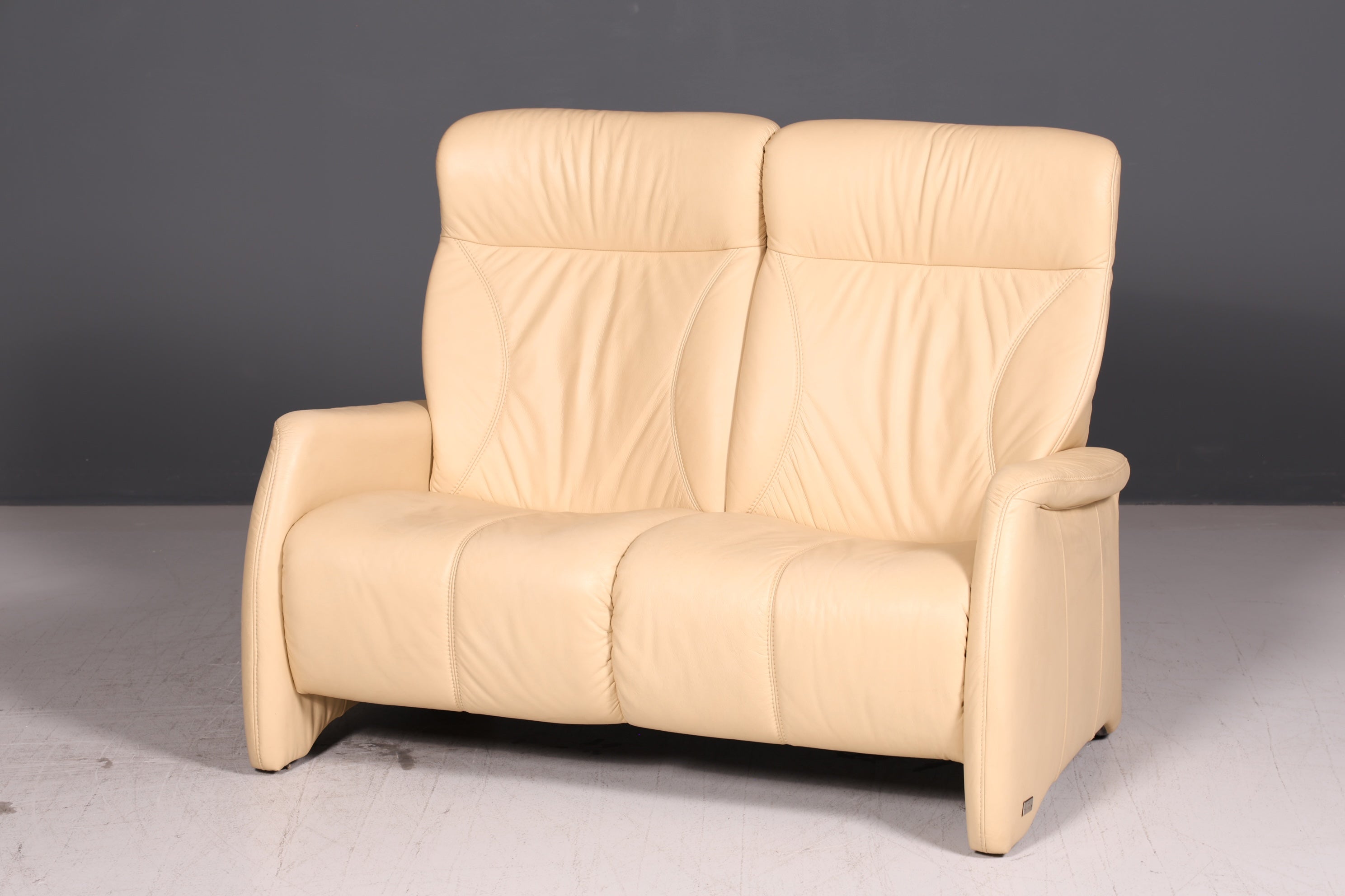 Edles Himolla Cumuly 2-Sitzer Ledersofa mit Hocker Echtleder Creme Relaxsofa Couch Sofa Vintage