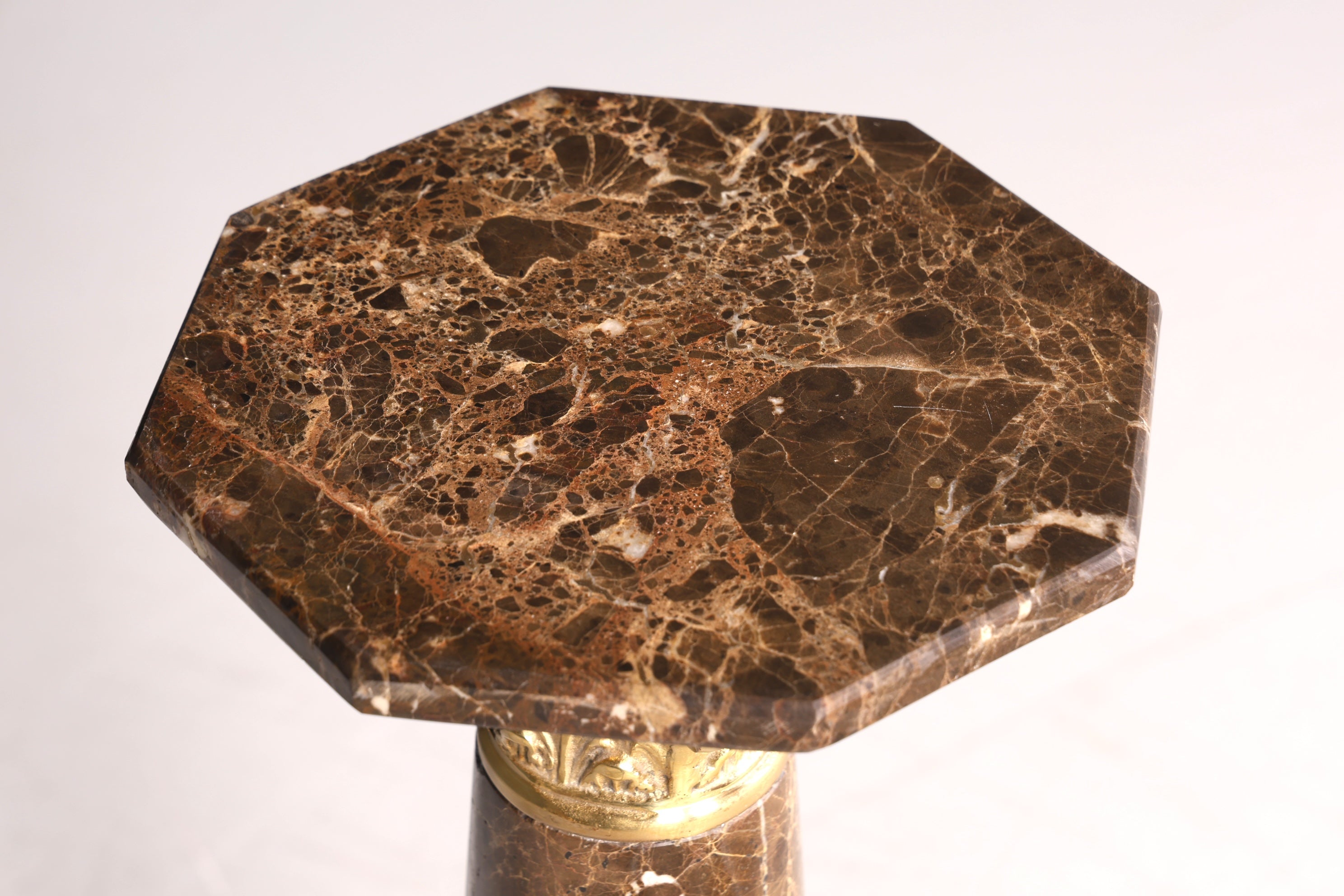 Wunderschöne Barock Stil Säule Louis XV Marmor Blumensäule Naturstein Braun Sockel Ablage 1 von 2