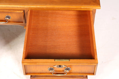 Stilvoller Englischer Schreibtisch Englisch Eibe Desk Leder Auflage Antik Stil Bürotisch Office Desk
