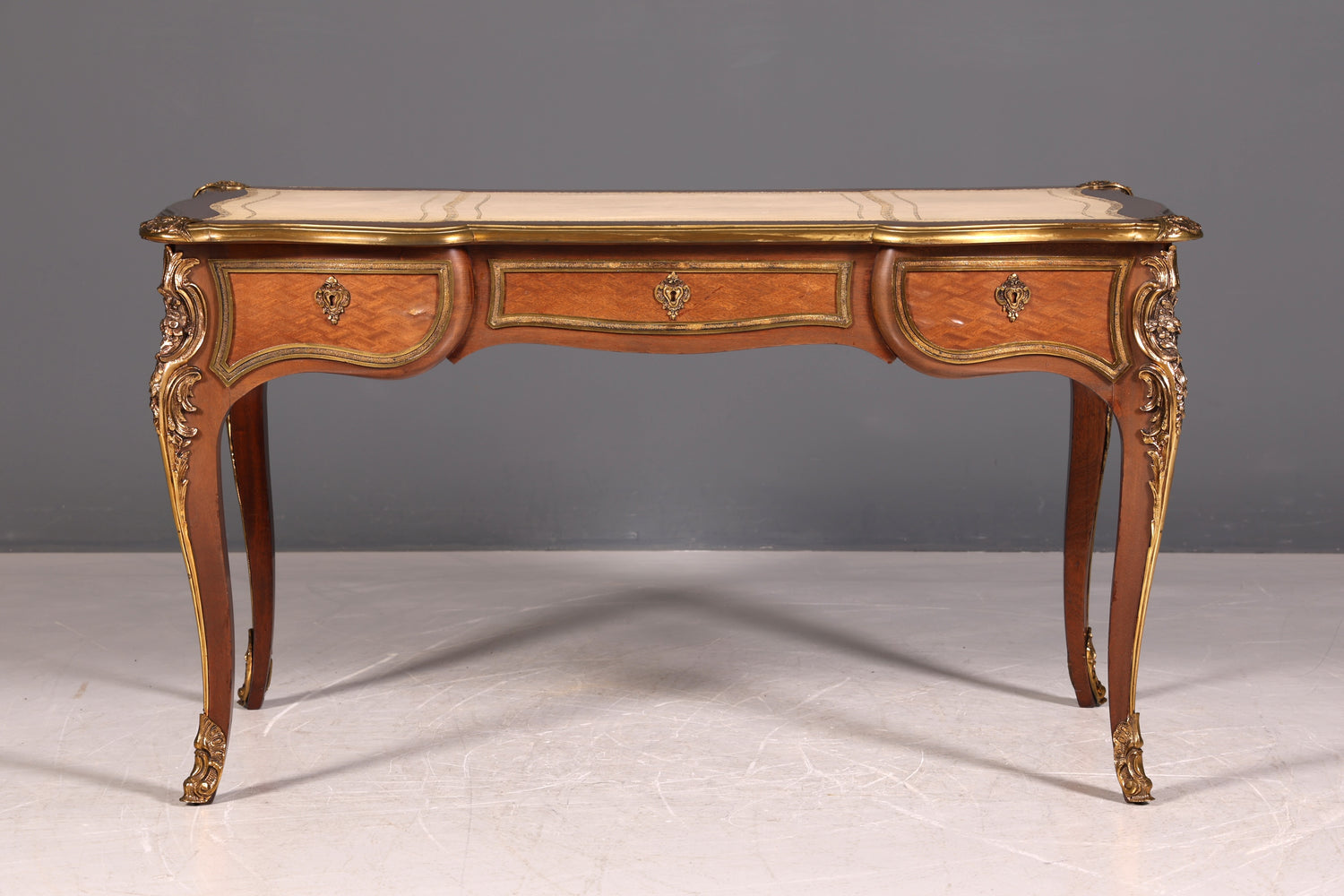 G078 Finish - Louis XV Barock Schreibtisch usw. Messing Zarge, Preis muss ich noch recherchieren