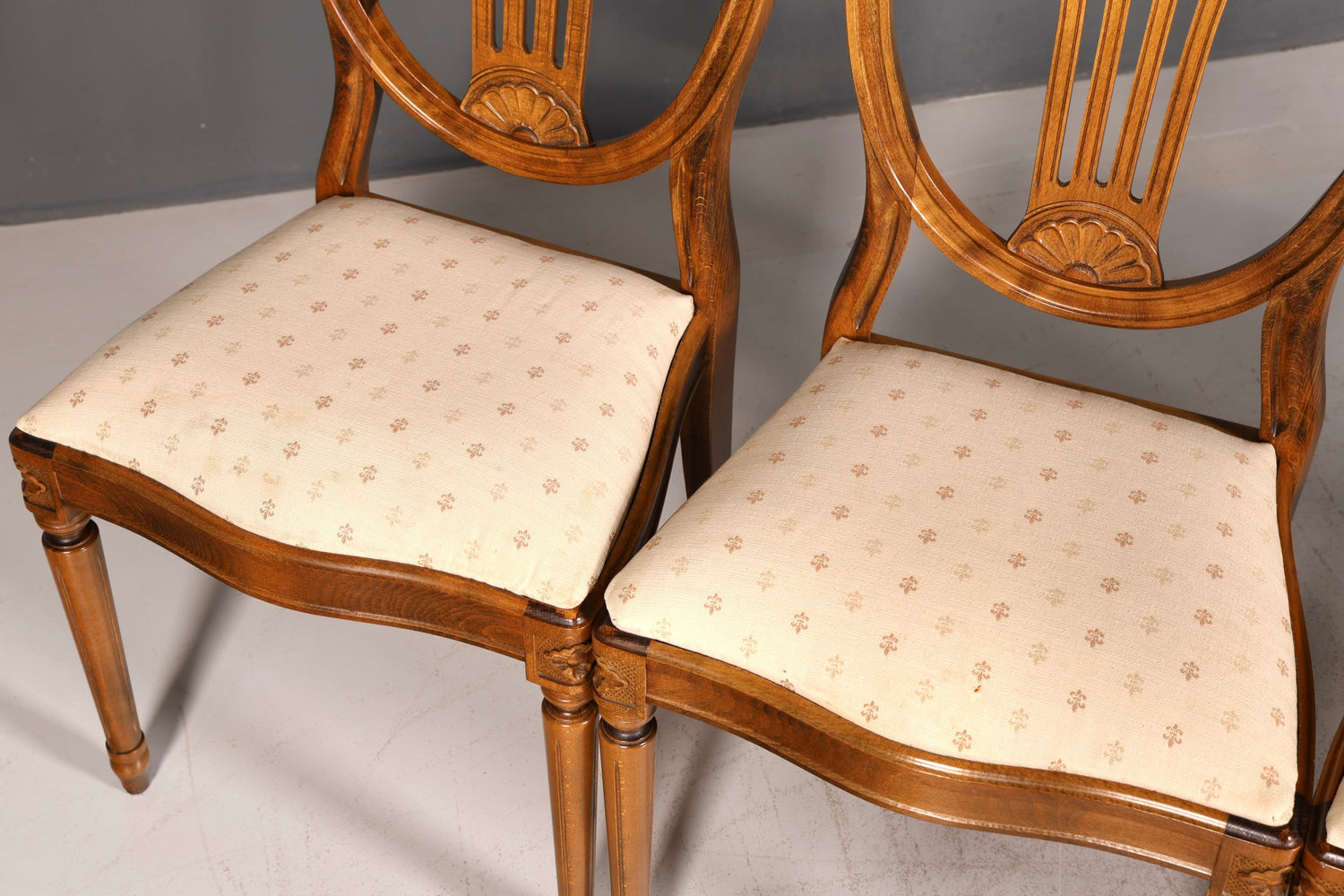 6x Traumhafte Stühle im Gustavianischen Stil Englisch Küchenstühle Antik Stil Esszimmer Stuhl Set