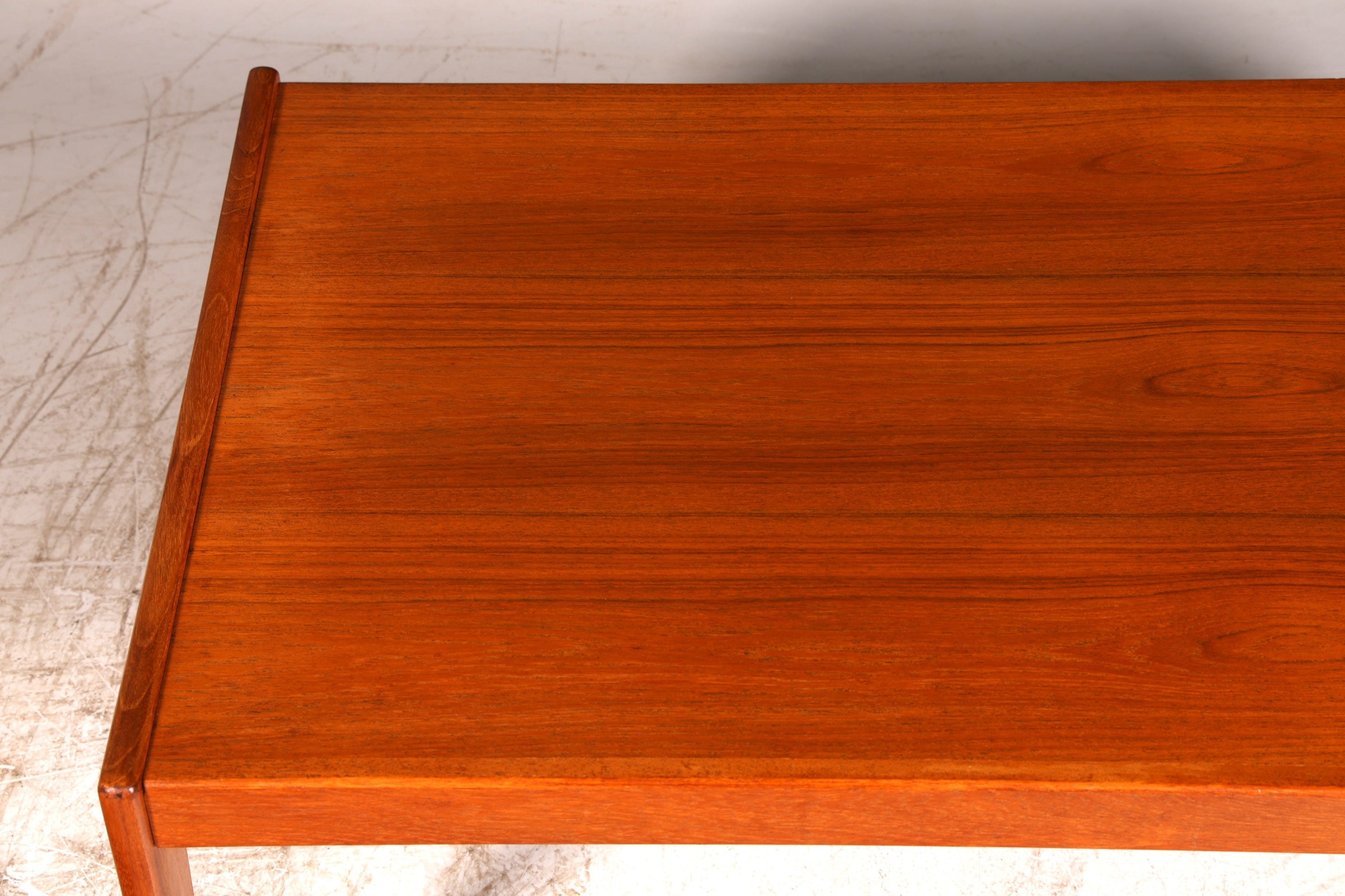 Beautiful Mid-Century teak coffee table, retro side table, vintage coffee table, 1970s living-room table