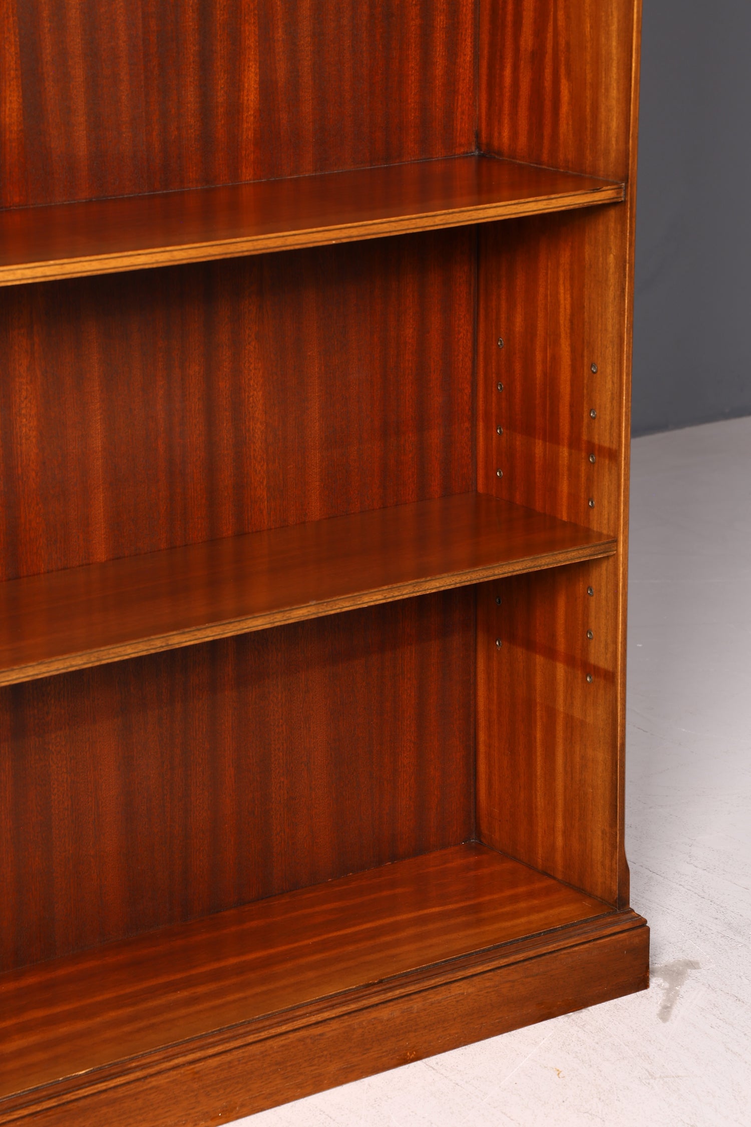 Wunderschönes Englisches Bücherregal Regal Bookshelf 60s Standregal Bücherschrank Holz Vintage