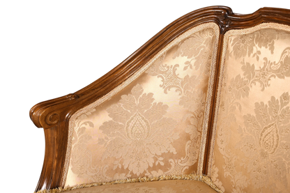 Hauptstadt Möblerei Chippendale Armlehnsessel im Barock Stil mit goldenem Samtbezug und geschwungenem Holzrahmen