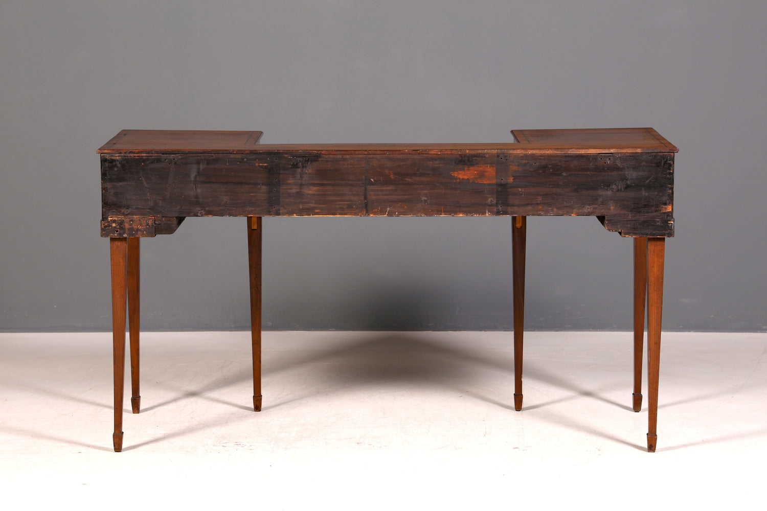 G621 Finish Filigraner Englischer Schreibtisch Englisch Desk Bürotisch 60s Office Table (Kopie)