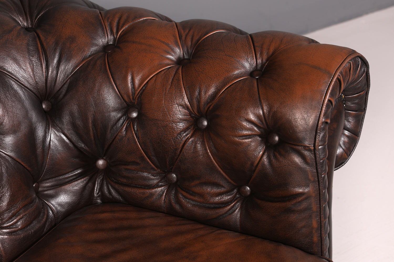 Wunderschönes Original Chesterfield Sofa 3-Sitzer Echt Leder Couch Englisch Ledersofa Vintage