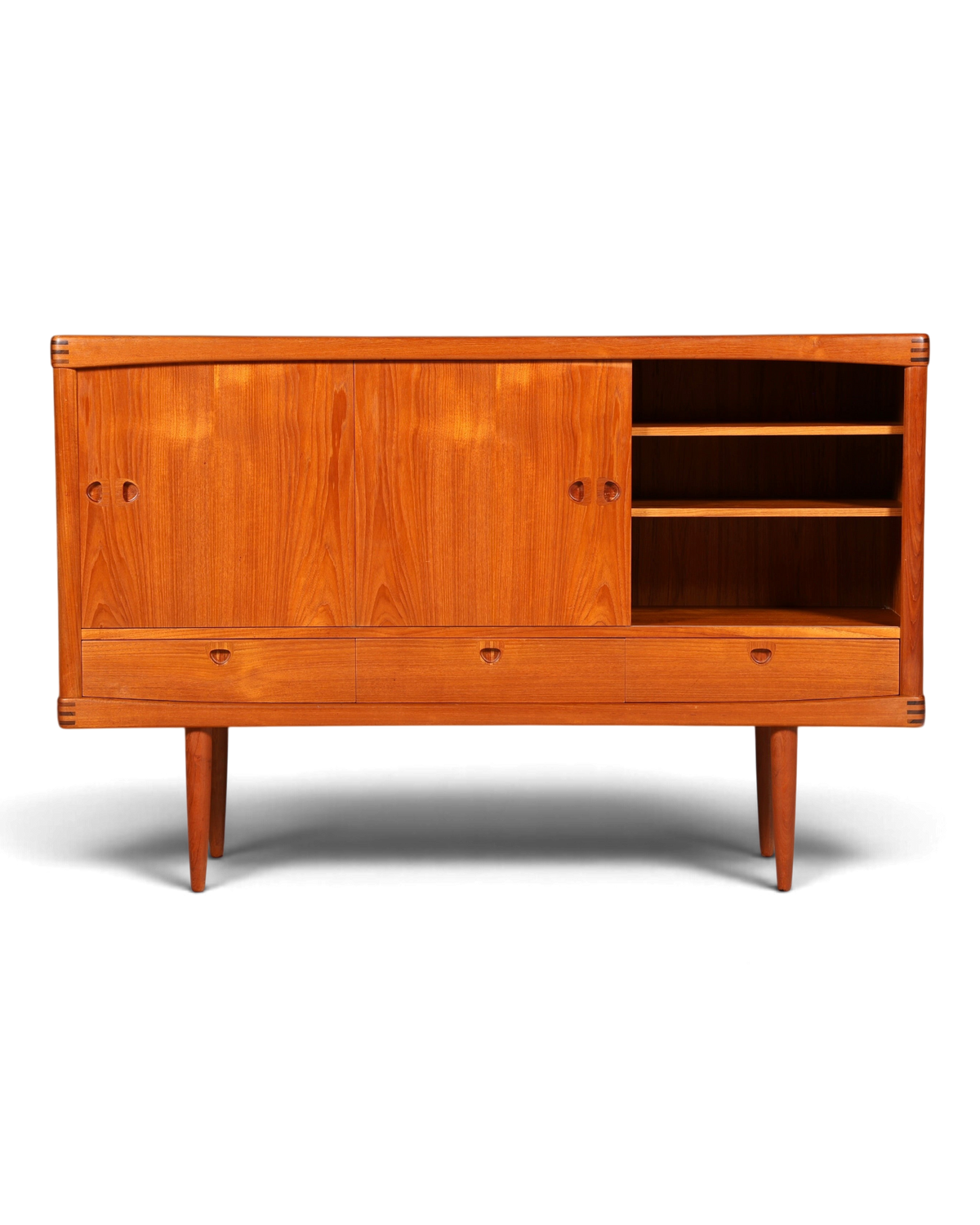 Hauptstadt Möblerei Bramin teak highboard, Danish design mid-century sideboard with sliding doors and three drawers.