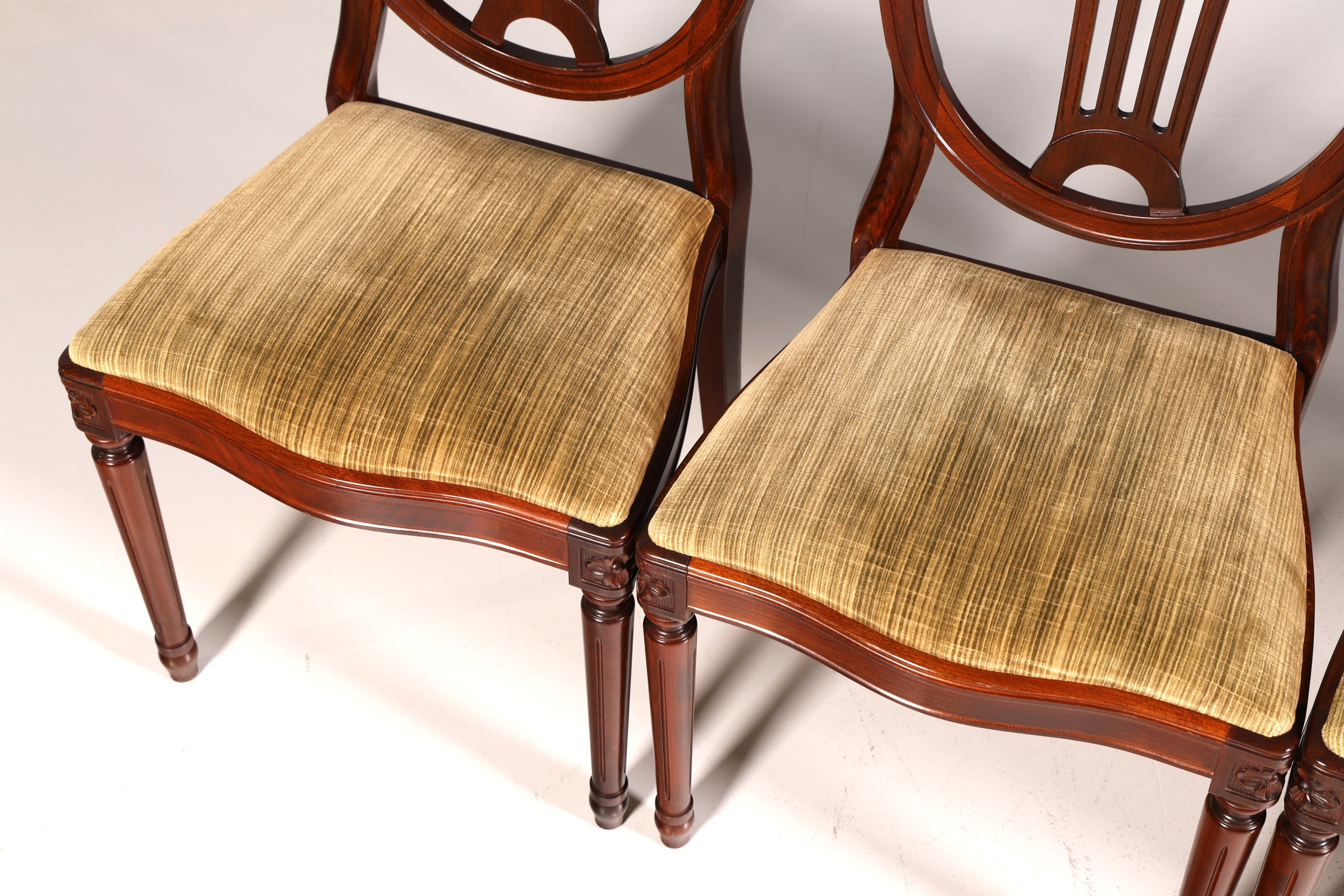 6x Traumhafte Stühle im Gustavianischen Stil Englisch Küchenstühle Antik Stuhl Set Esszimmer