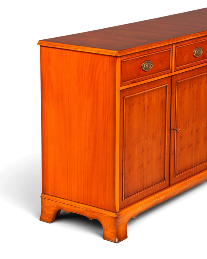 Hauptstadt Möblerei Heldense Sideboard aus englischer Eibe mit Schubladen und Türen im antiken Vintage-Stil