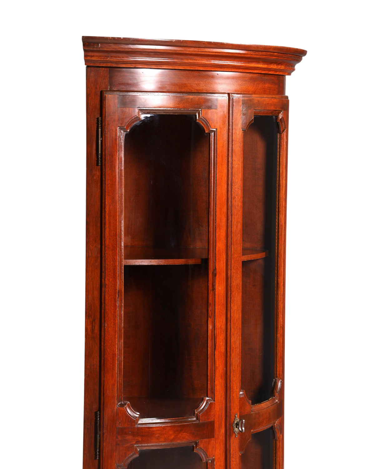 Hauptstadt Möblerei Selva Eckvitrine aus massivem Holz im antiken Stil mit Glasfront und eleganter Patina