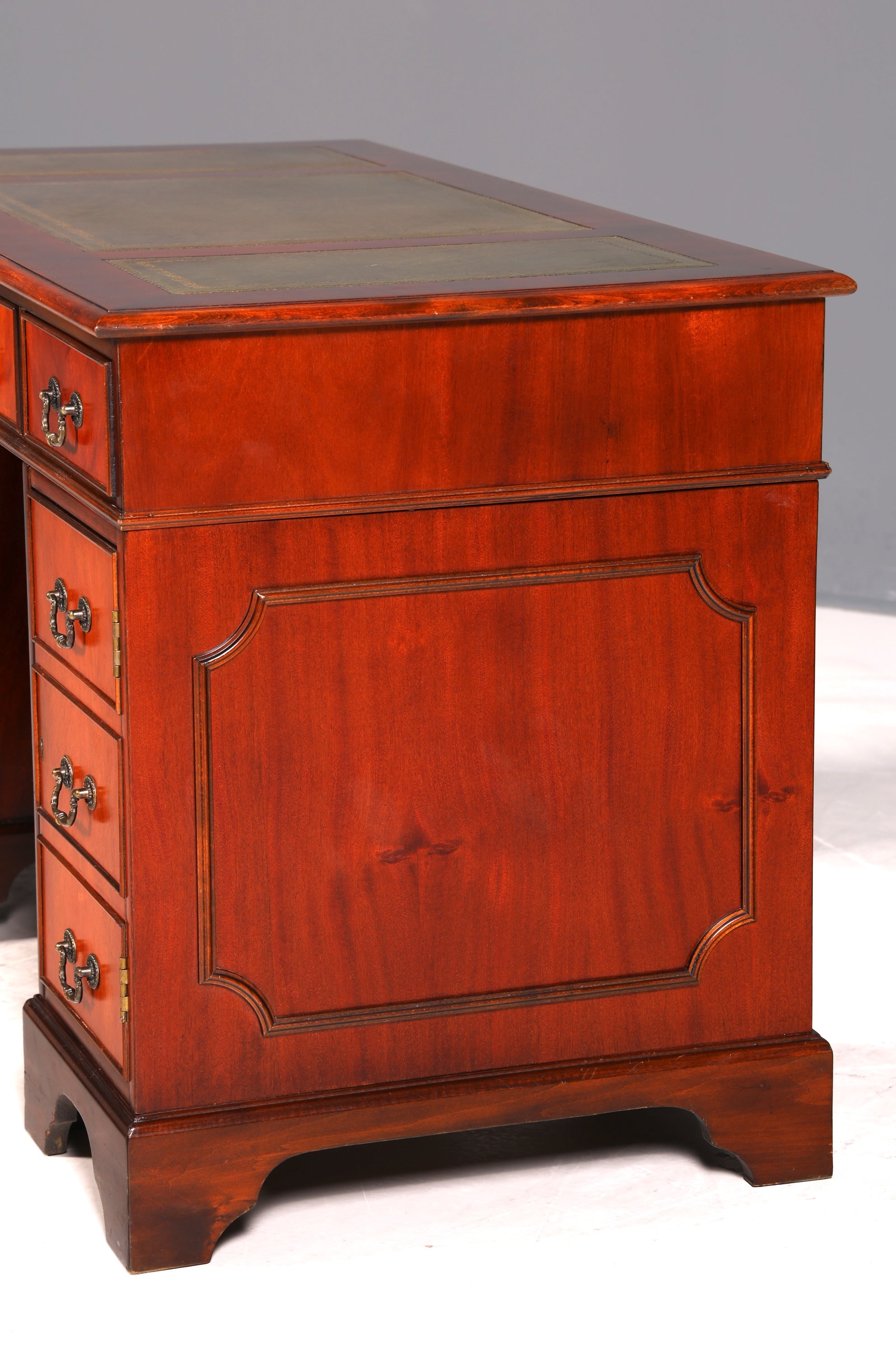 Wunderschöner Englischer Schreibtisch echt Lederauflage Bürotisch Antik Stil Office Desk