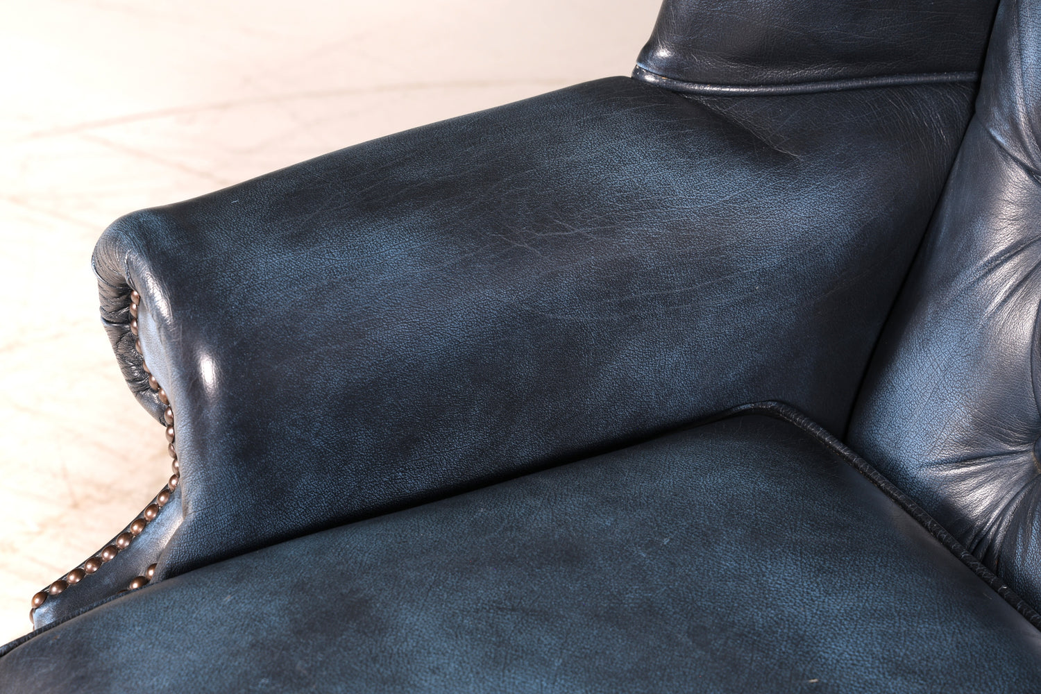 Beautiful original Chesterfield three-seater sofa, Queen Anne, blue English leather couch, England upholstered sofa