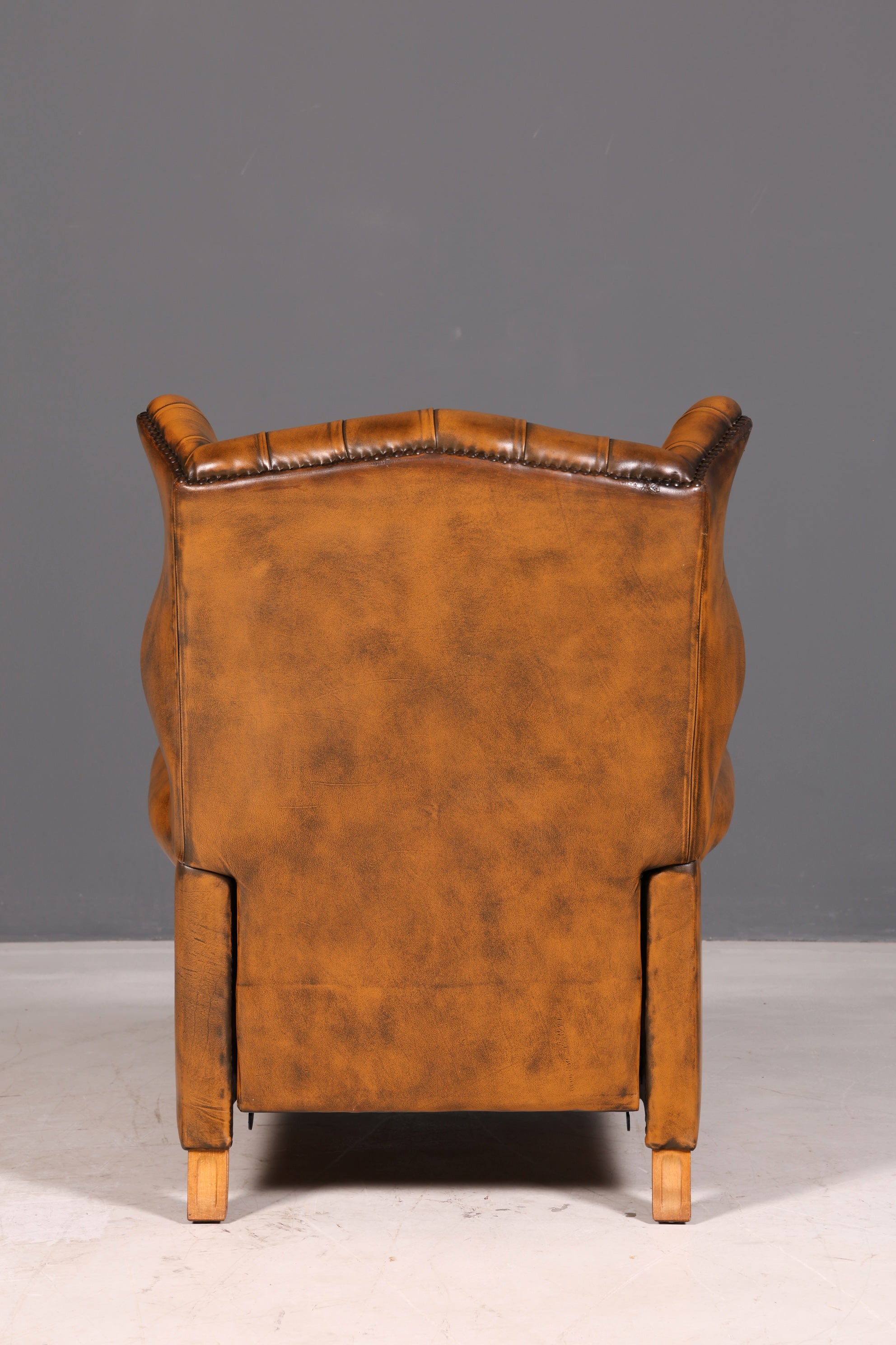 Wunderschöner Original Chesterfield Ohrenbackensessel Englisch Echt Leder Herrensessel Relaxsessel Liegefunktion Vintage