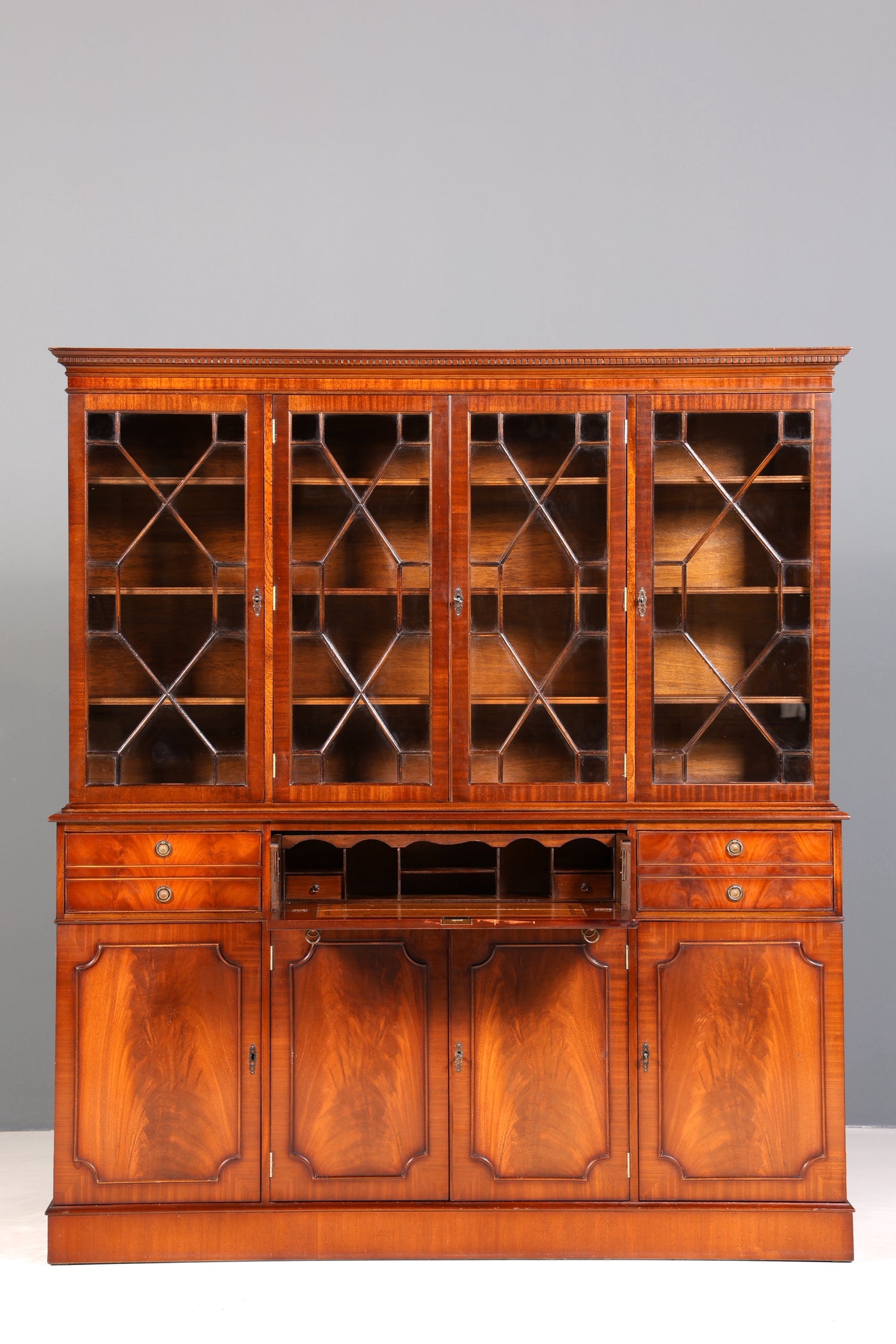 Wunderschöne Englische Vitrine echt Holz Sekretär Bibliothek UK Bücherschrank Englisch Regal Buffet