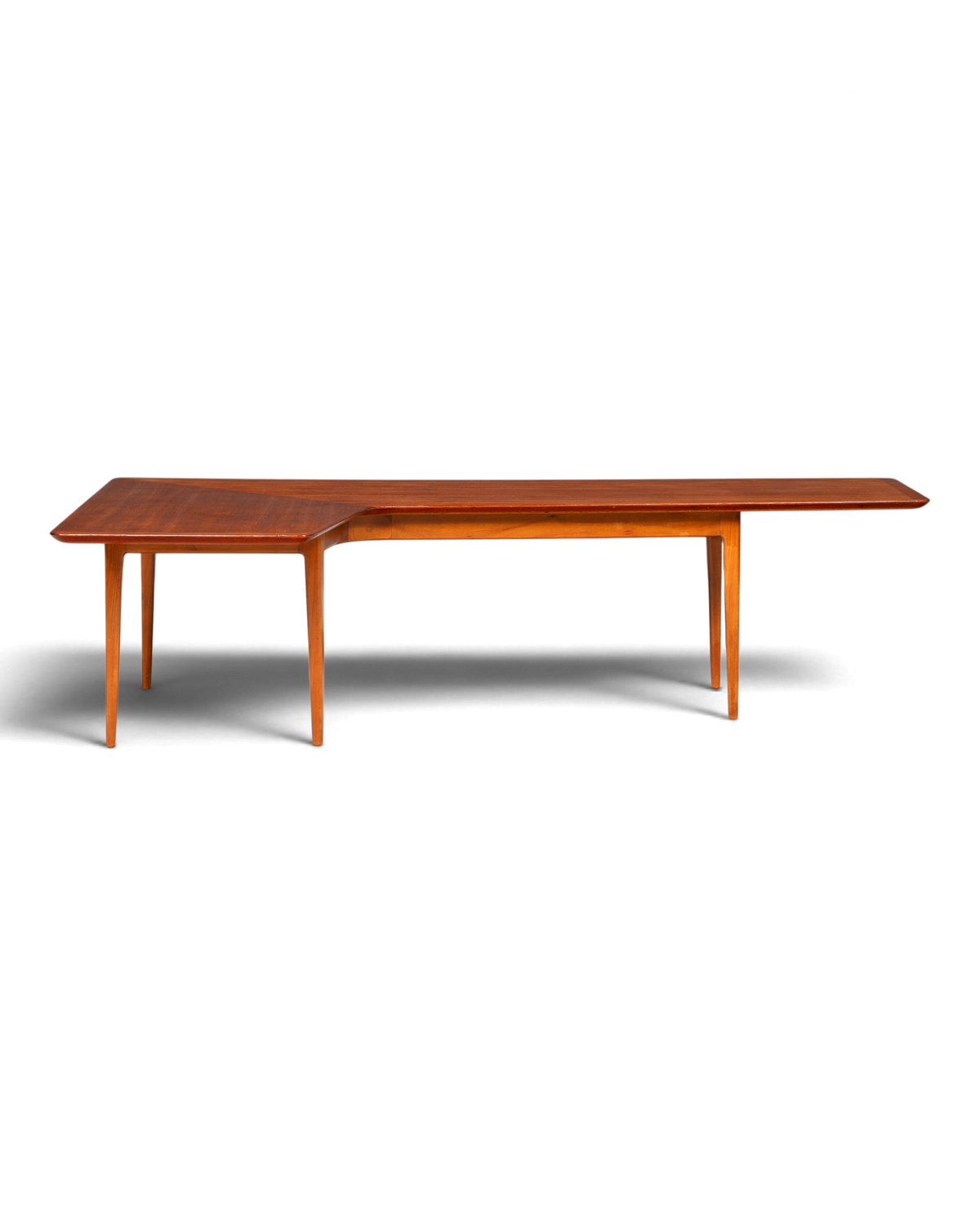 Hauptstadt Möblerei Mid-Century Couchtisch aus Holz mit elegantem Retro-Design und markanter asymmetrischer Form