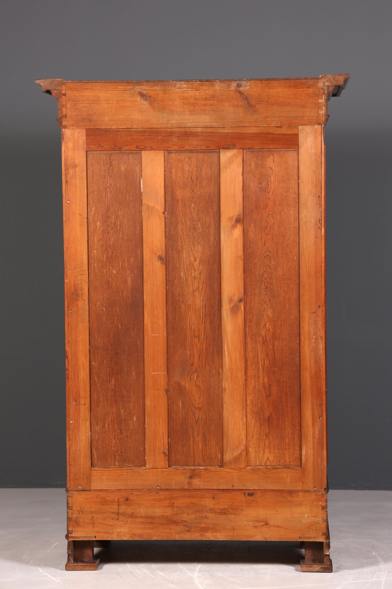 Edler Jugendstil Schrank Kleiderschrank Antik Eiche Wäscheschrank Dielenschrank