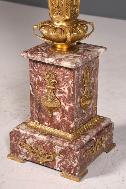 Wunderschöne Barock Stil Säule mit Vase Louis XV Marmor Blumensäule Naturstein Sockel Ablage