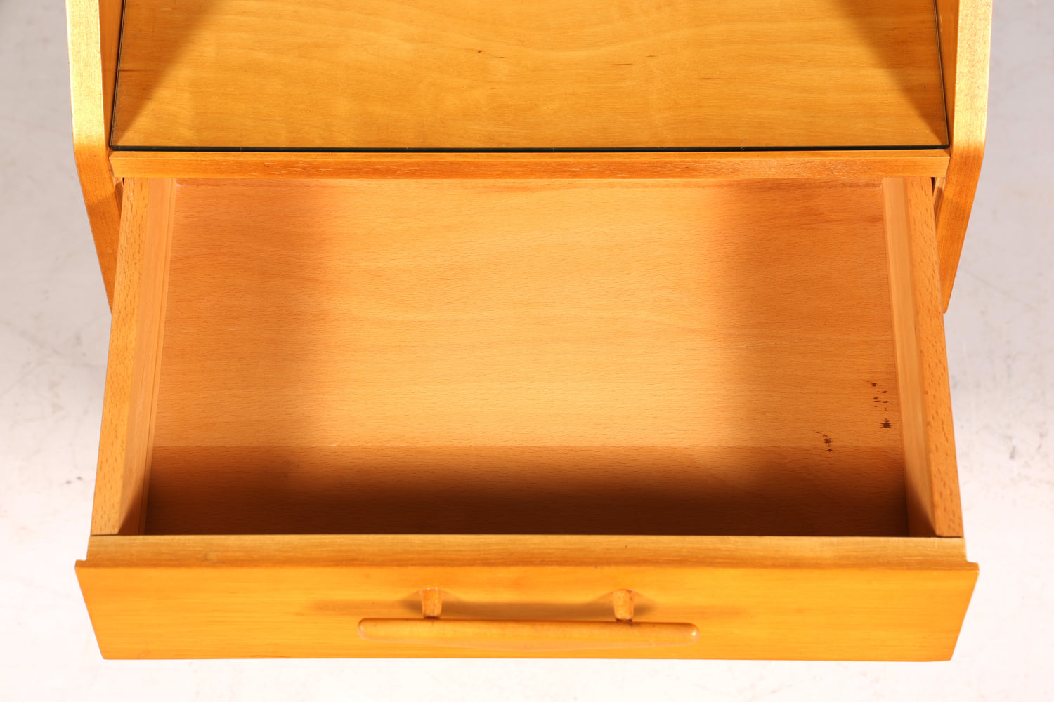 Schlichte Hellerau Kommode Mid Century Nachttisch echt Holz Beistelltisch VEB Möbel 1 von 2