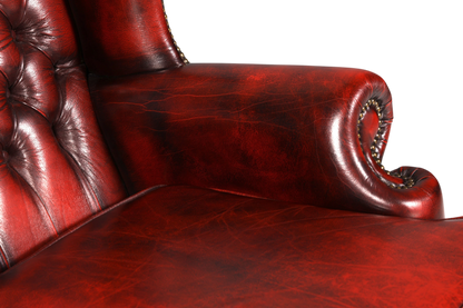 Hauptstadt Möblerei Chesterfield 3er Sofa aus rotem Echtleder mit Knopfheftung und Ziernägeln an der Armlehne