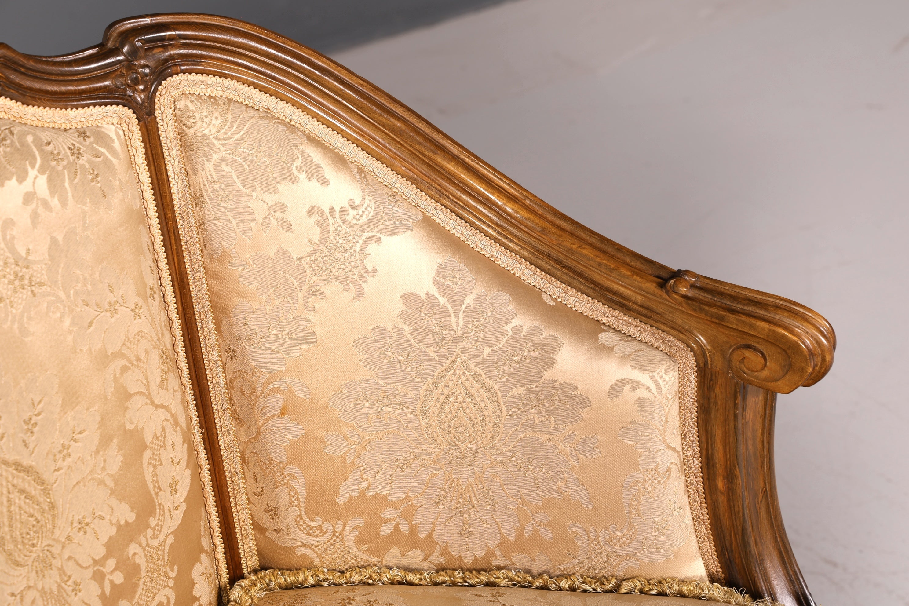 Edler Chippendale Armlehnsessel Barock Stil Samt Stoff Sessel Armchair Rococo Antik Polstersessel