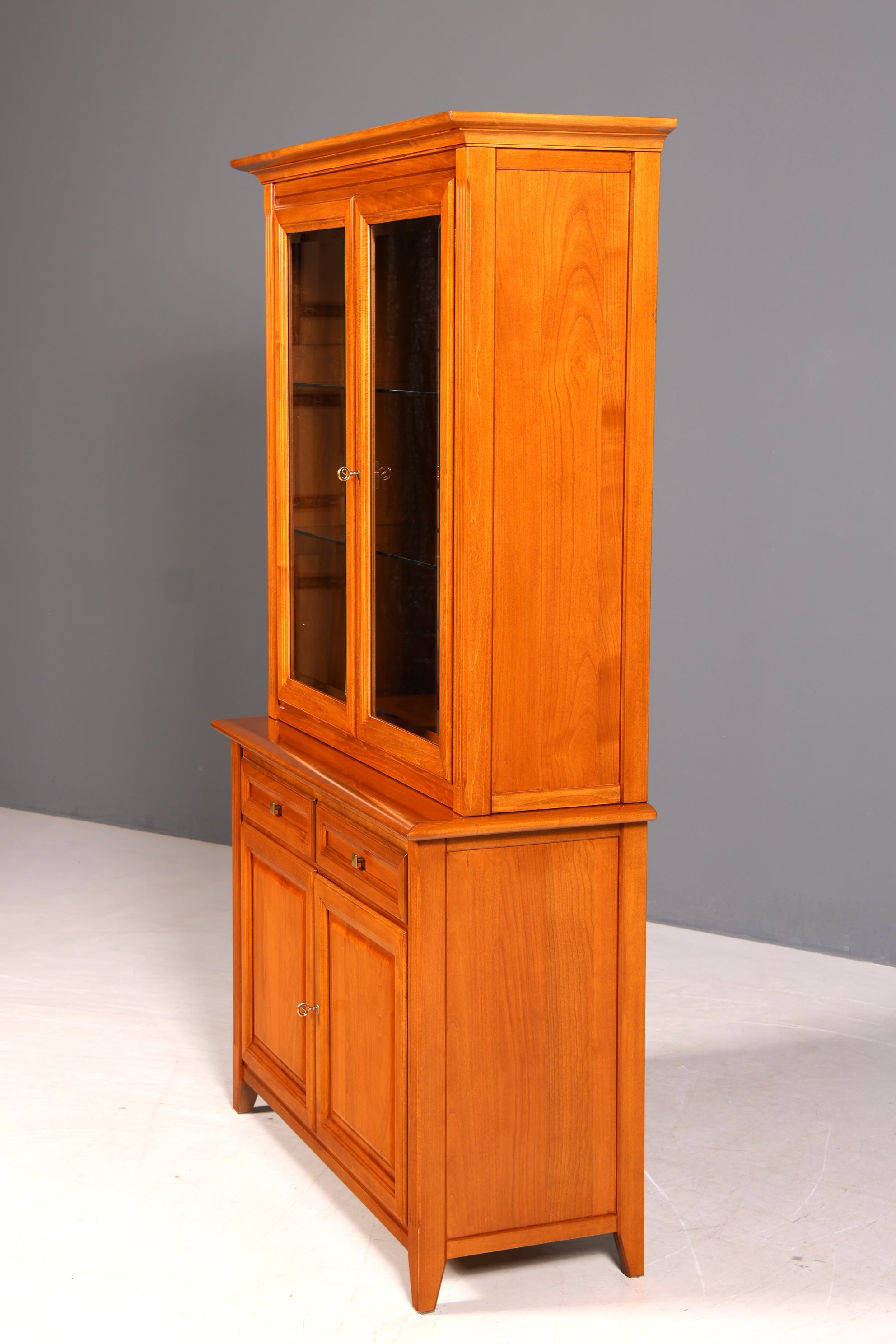 Traumhafte Original Selva Vitrine Antik Stil massiv Holz Buffet Schrank Bibliothek