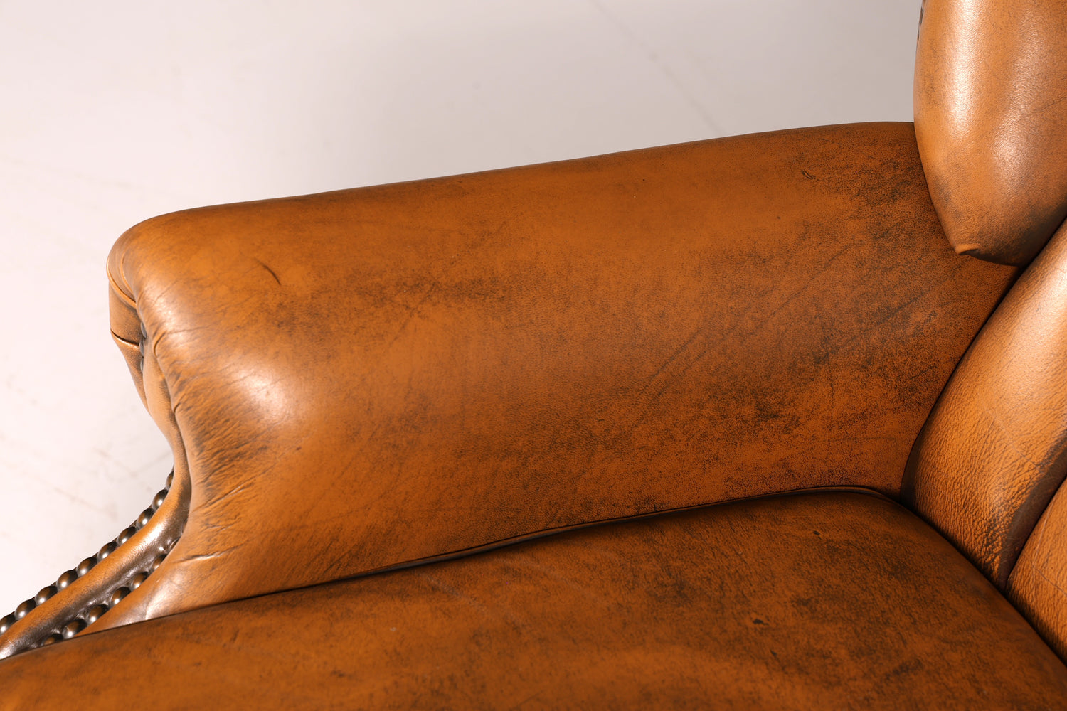 Original Chesterfield wingback armchair, genuine leather, English gentleman’s chair, leather armchair, soft leather, reclining function, antique vintage