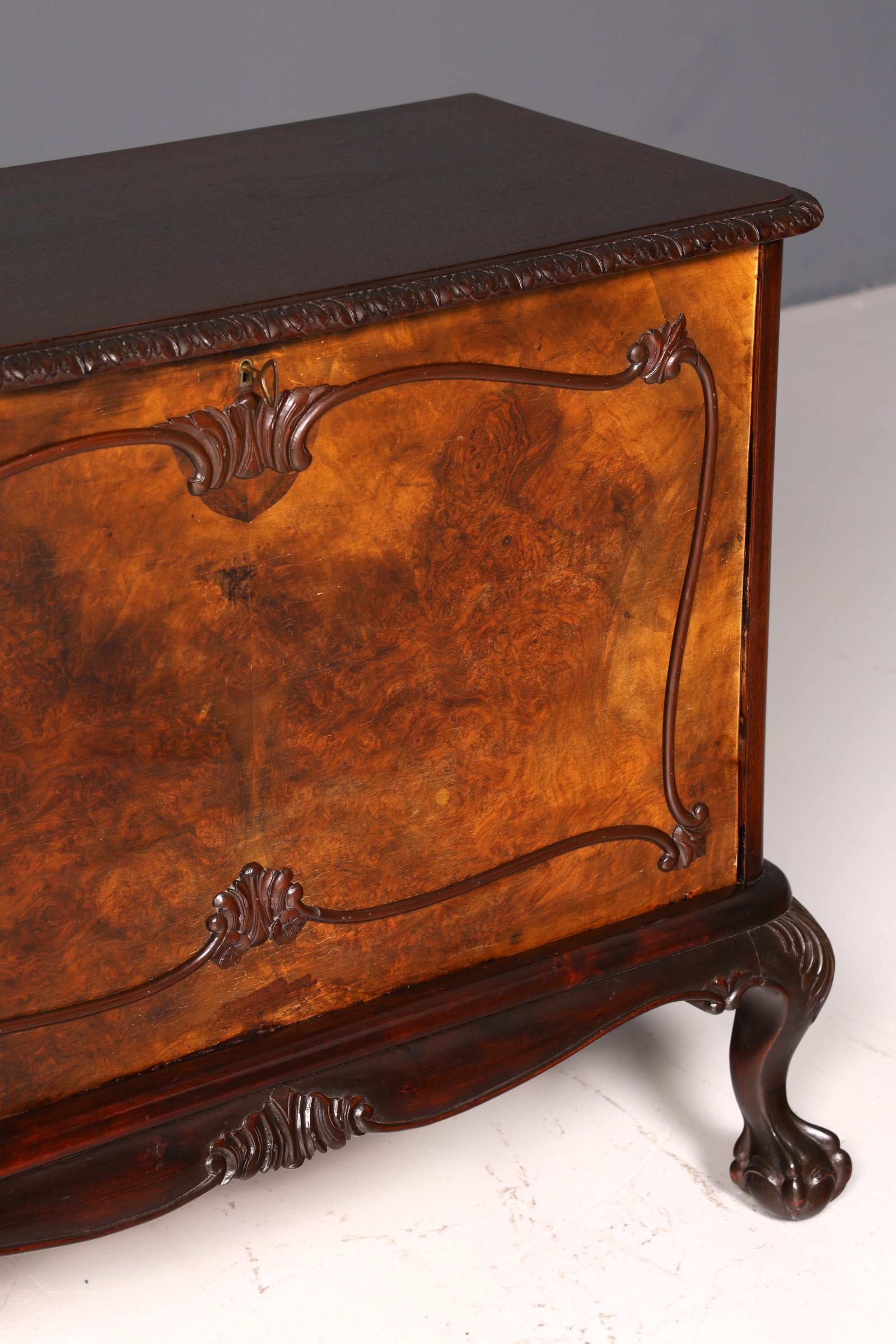 Wunderschöner Chippendale Schrank Barock Stil Klappschrank Kommode Truhe Antik Massivholz