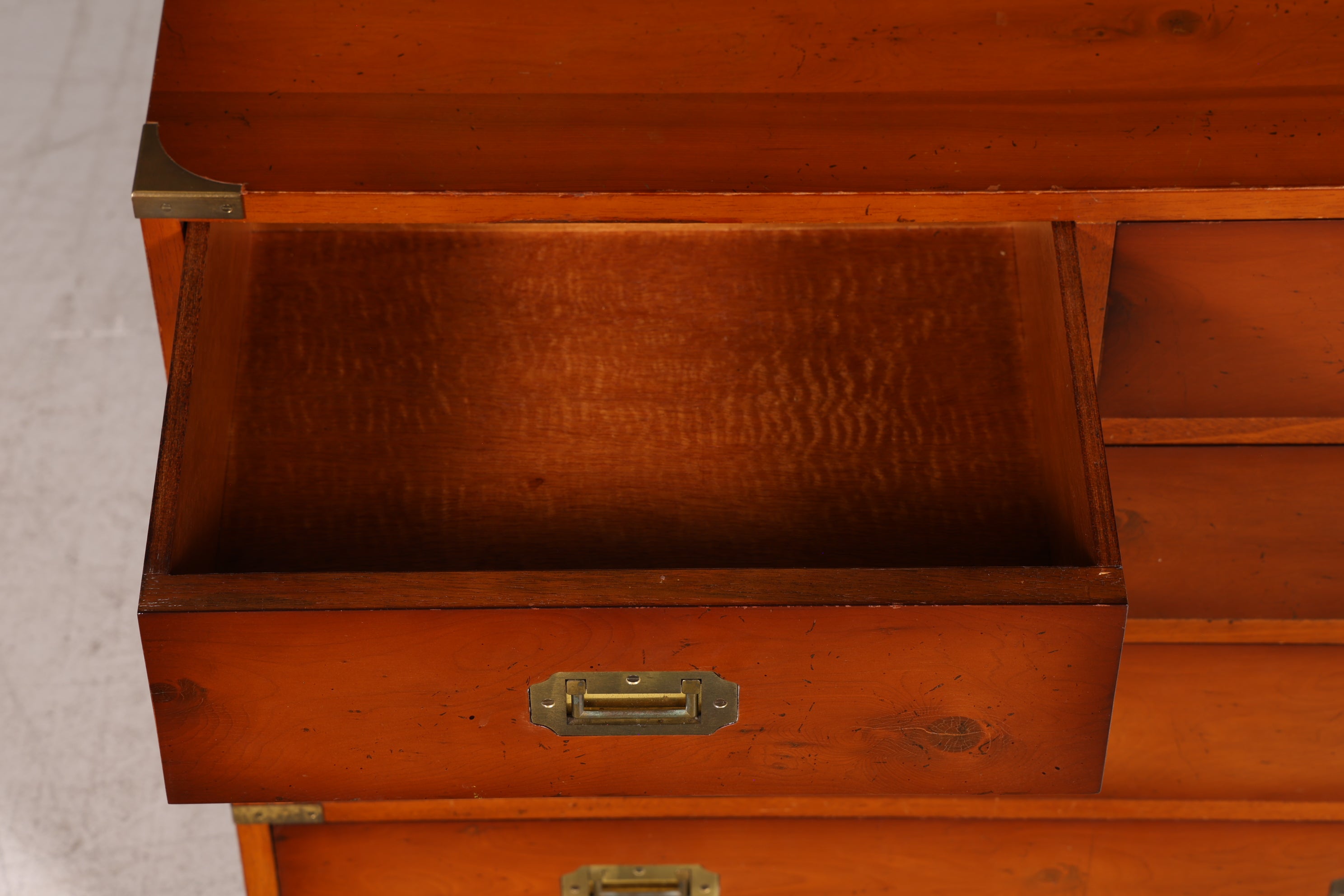 Traumhafte Maritime Kommode Military Chest Englisch Schiffskommode Schrank Kolonial Vintage